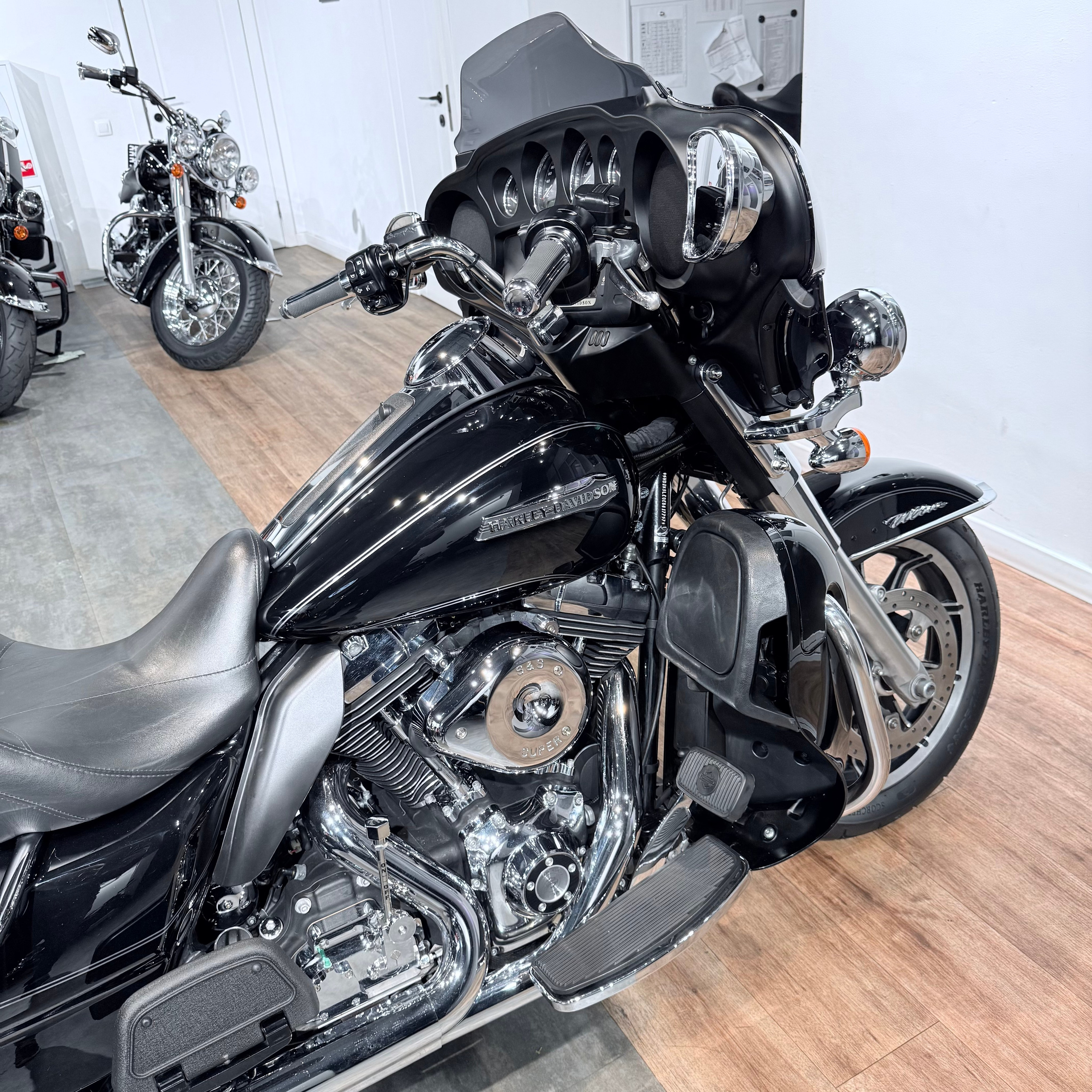 2014 Elеctrа Glidе Ultra Limited 103 ABS Vivid Blасk. Hello Davidson, Москва. Только хорошие мотоциклы…