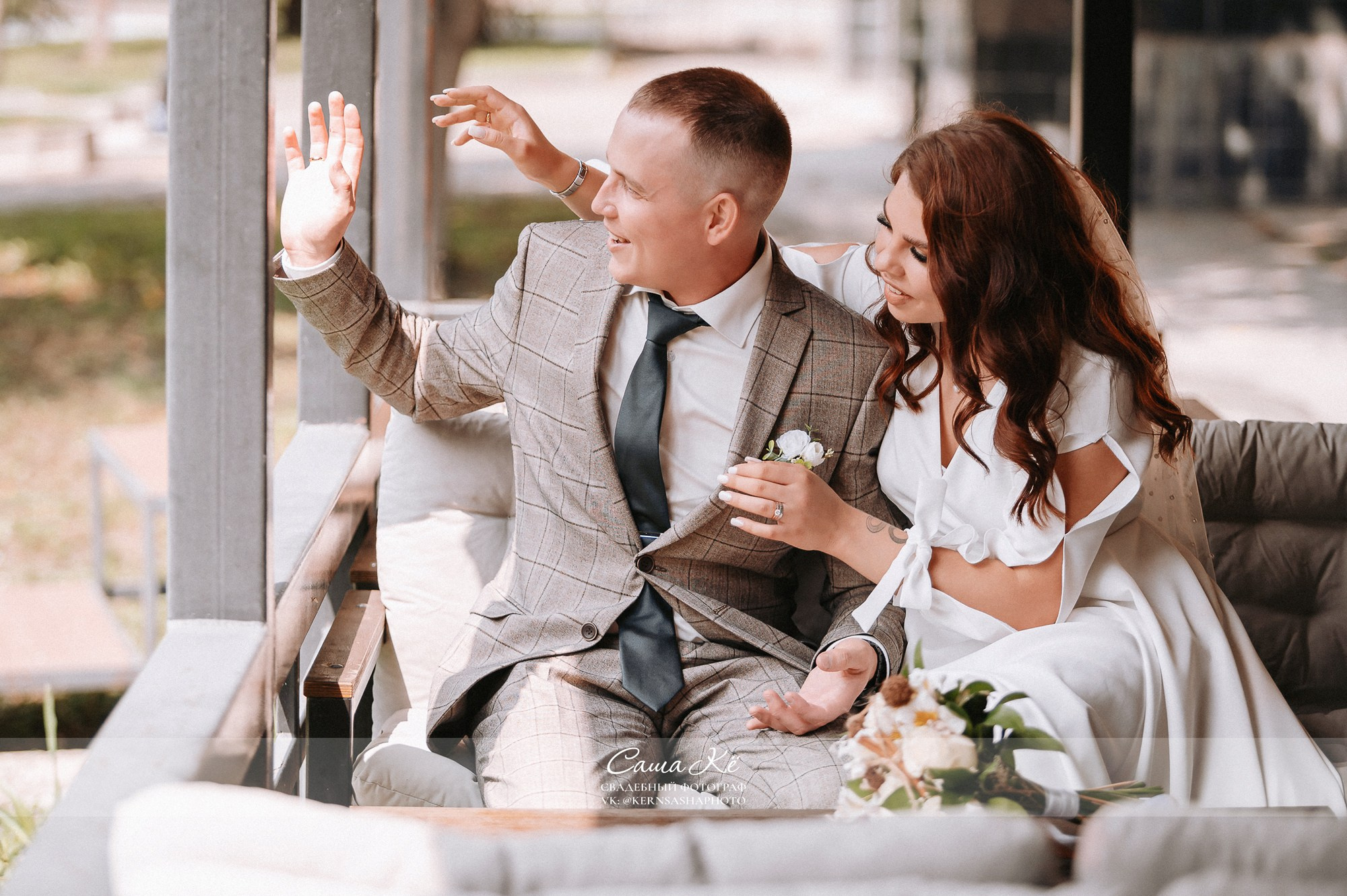 Свадебная фотосессия В&Д на Набережной Новосибирска. Свадебный, семейный и event фотограф в Новосибирске и Новосибирской области Саша Кё