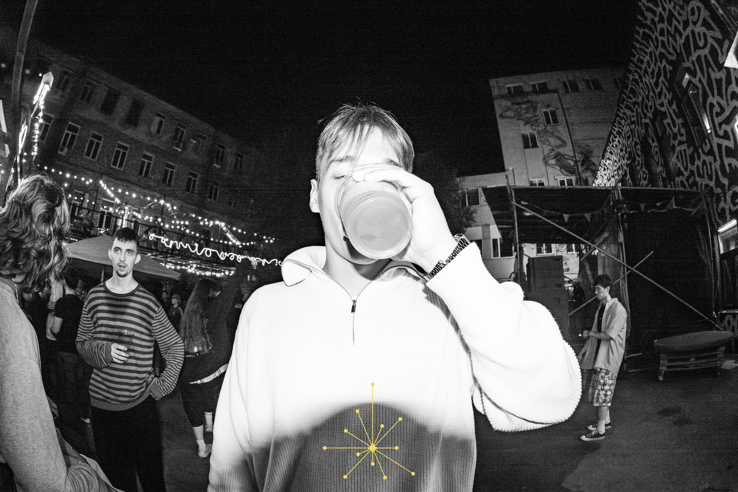 БЫТИЕ ФЕСТИВАЛЬ 24-25/07 (@youlovebu). Соня бу тебя сфоткала