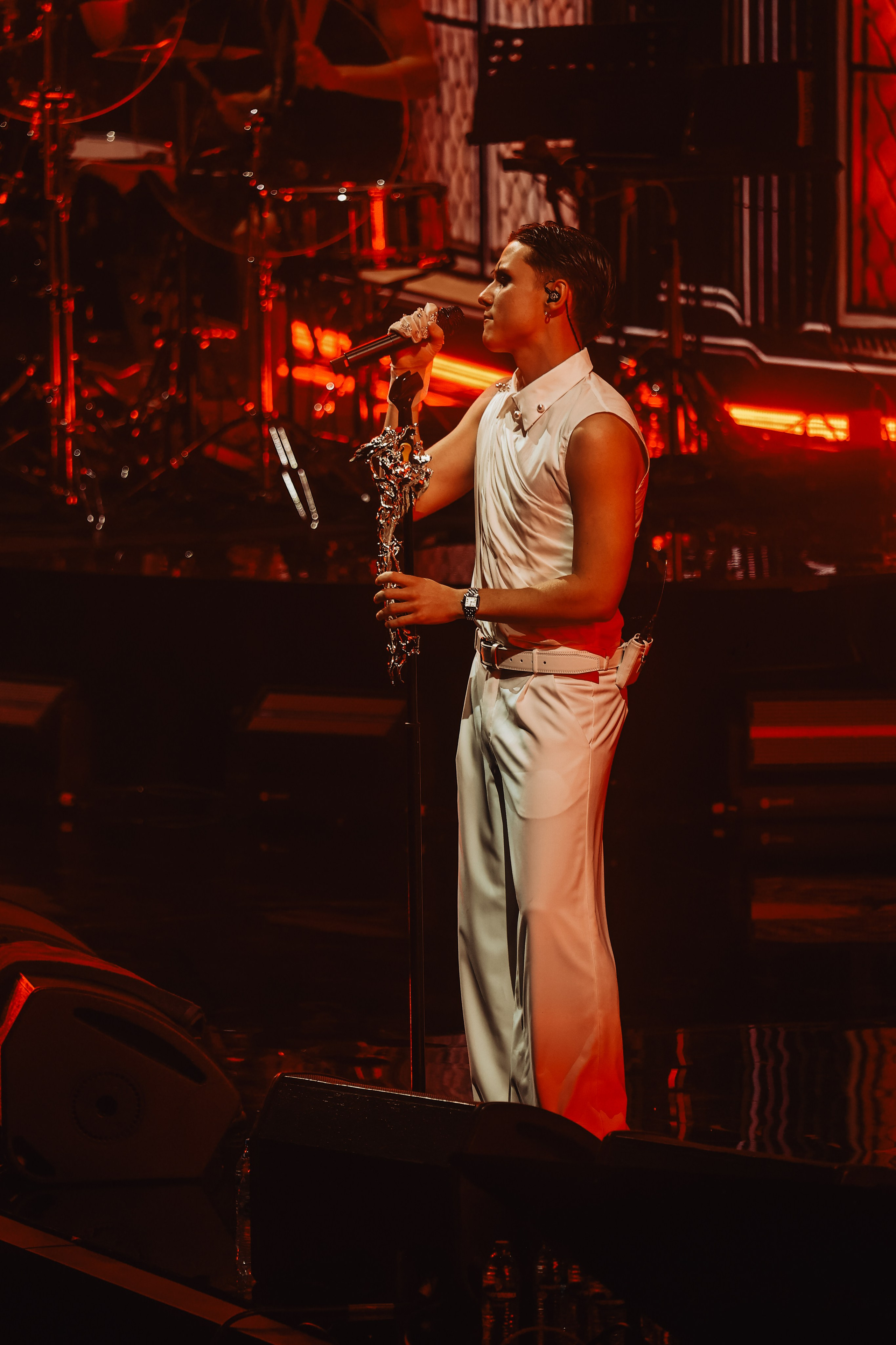 ВАНЯ ДМИТРИЕНКО