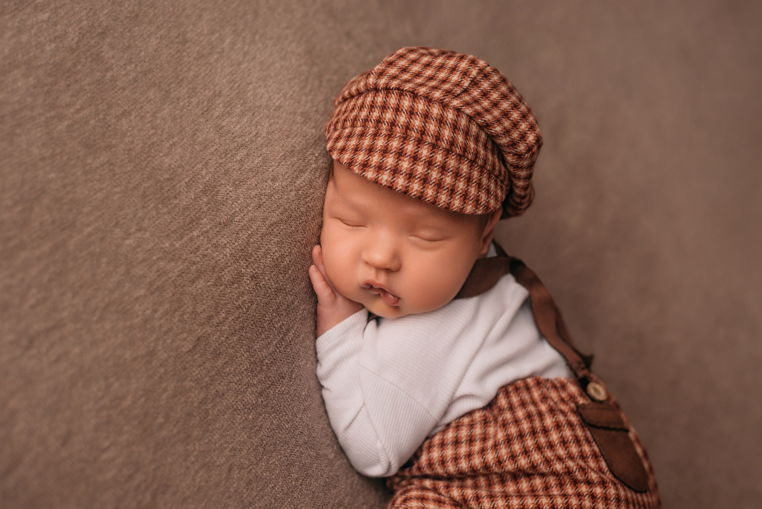 Лев. Фотограф новорожденных Белгород