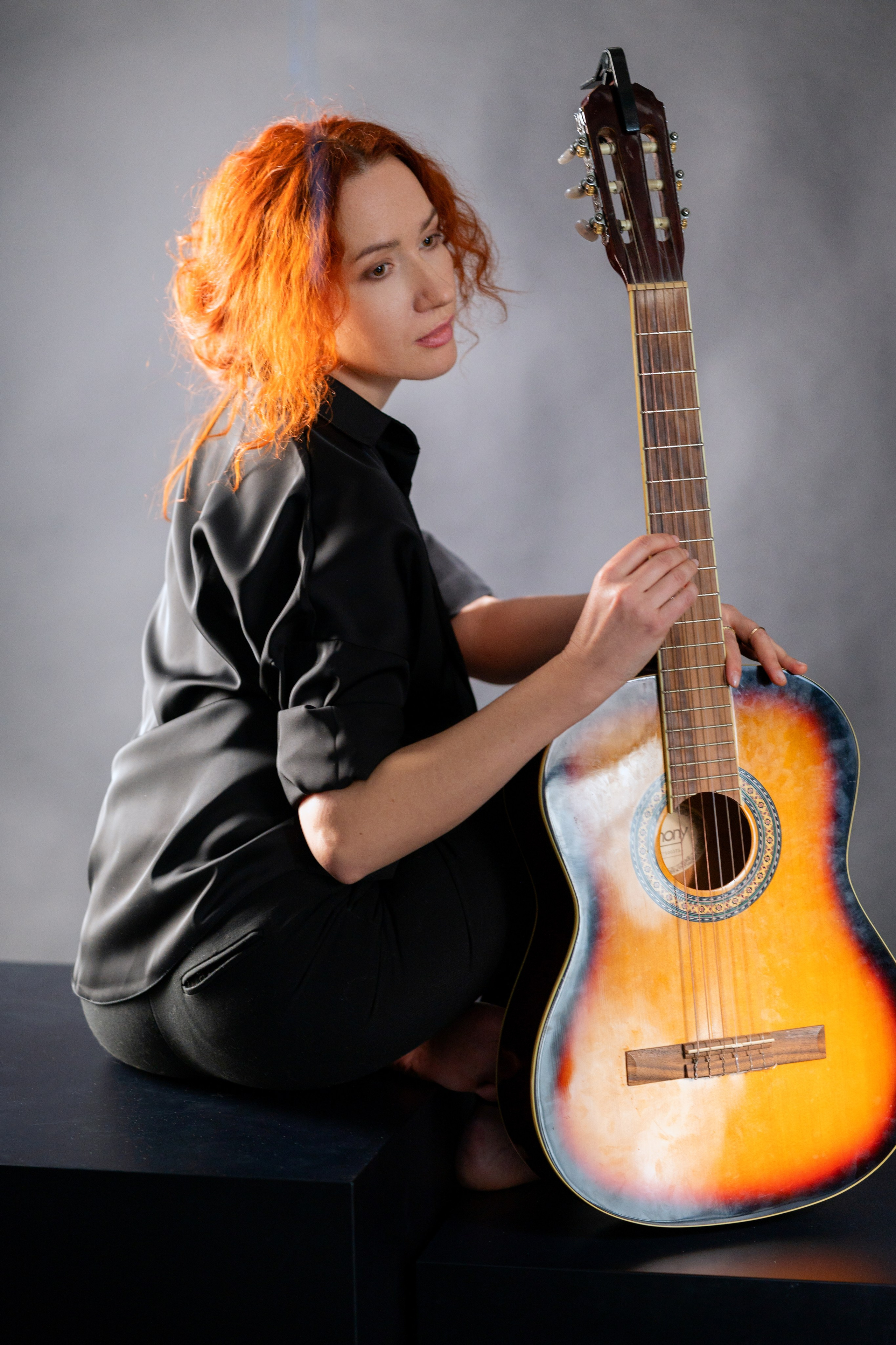 Анастасия. Изгиб гитары