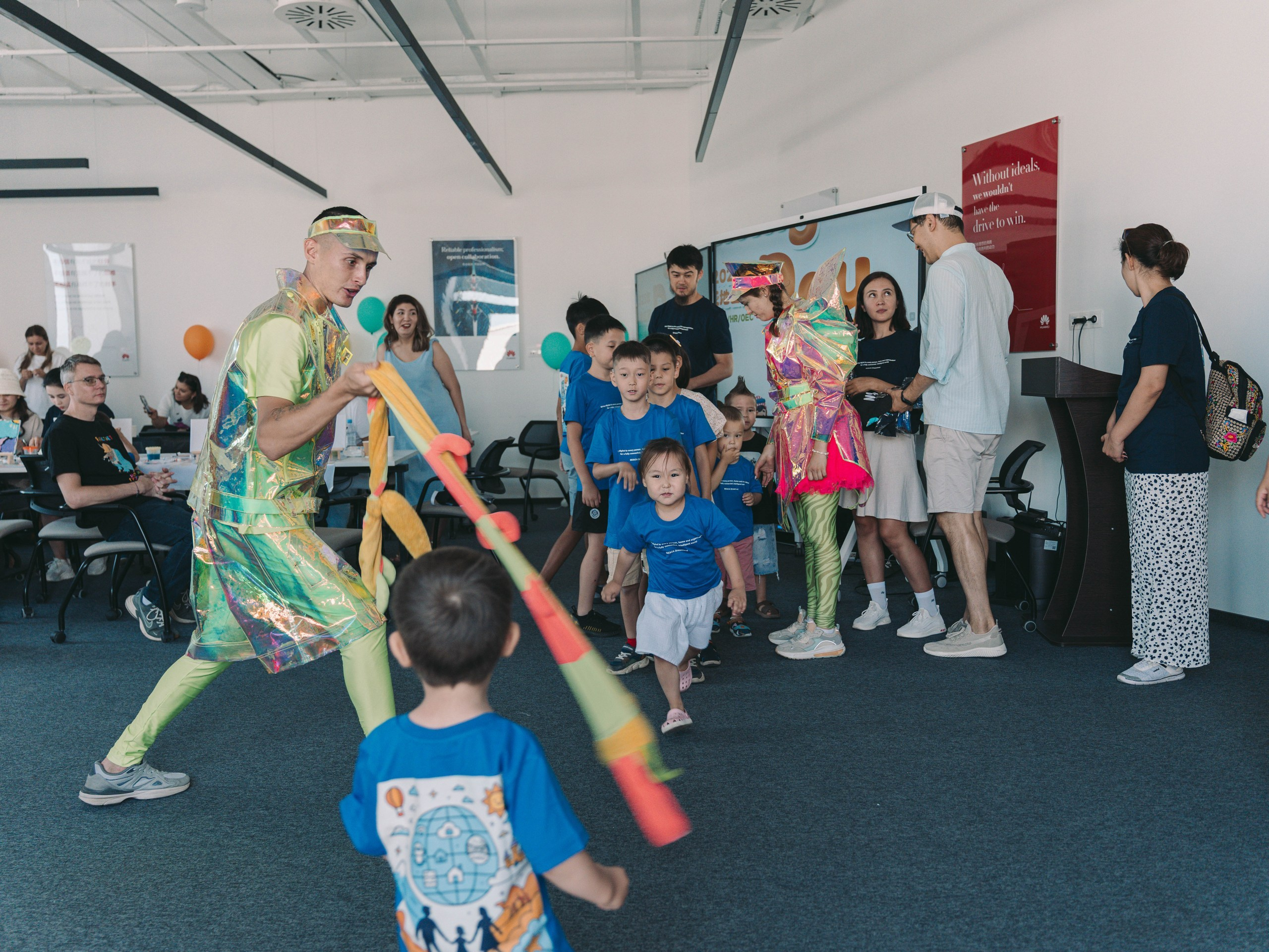 Сотрудничество с компанией Huawei Technologies Kazakhstan. Репортажный фотограф в Алматы Цой Сергей