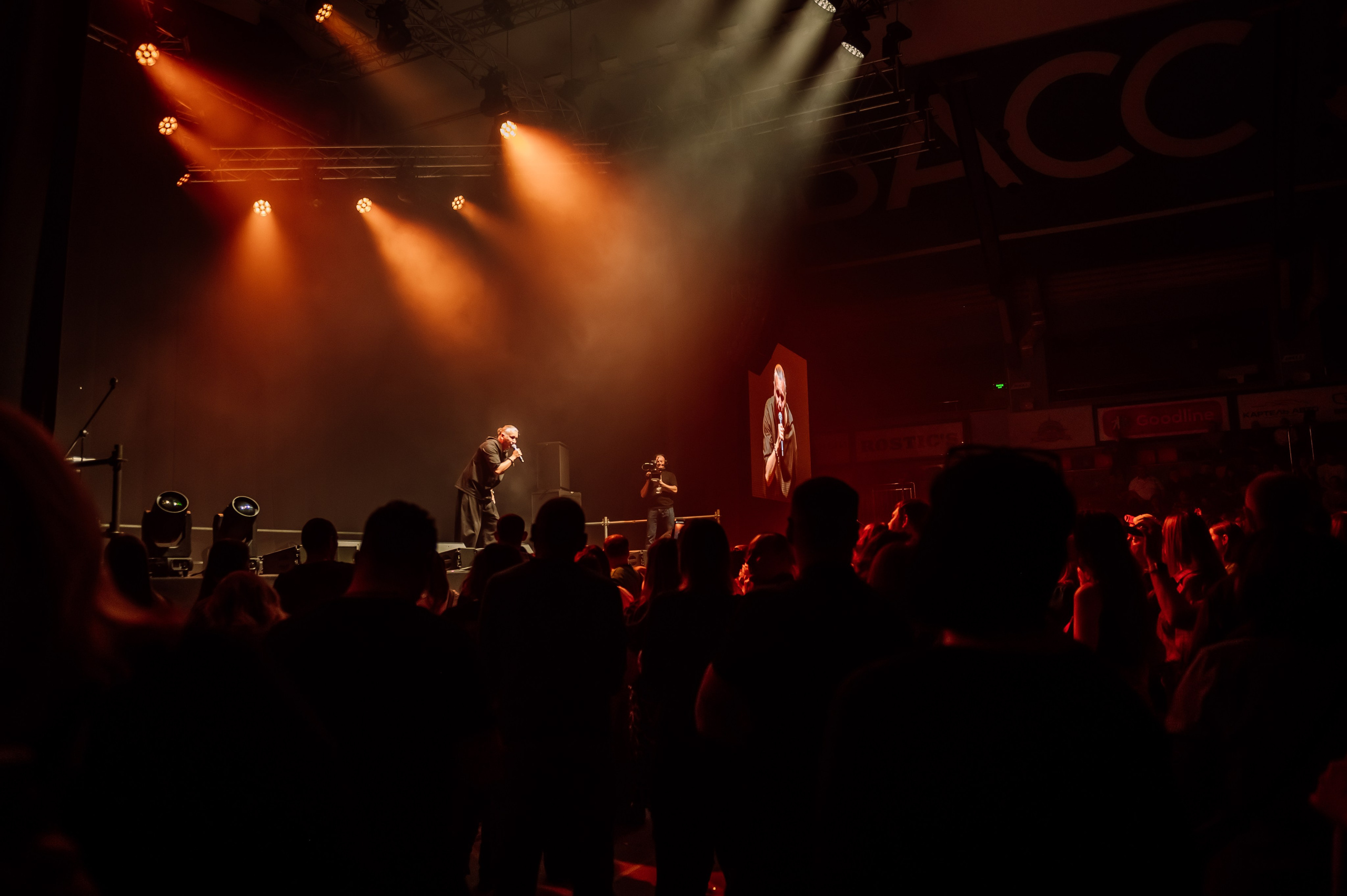 Дискач 90-х в Кемерово, СРК Арена. Детский фотограф, семейный фотограф и репортажи в Кемерово