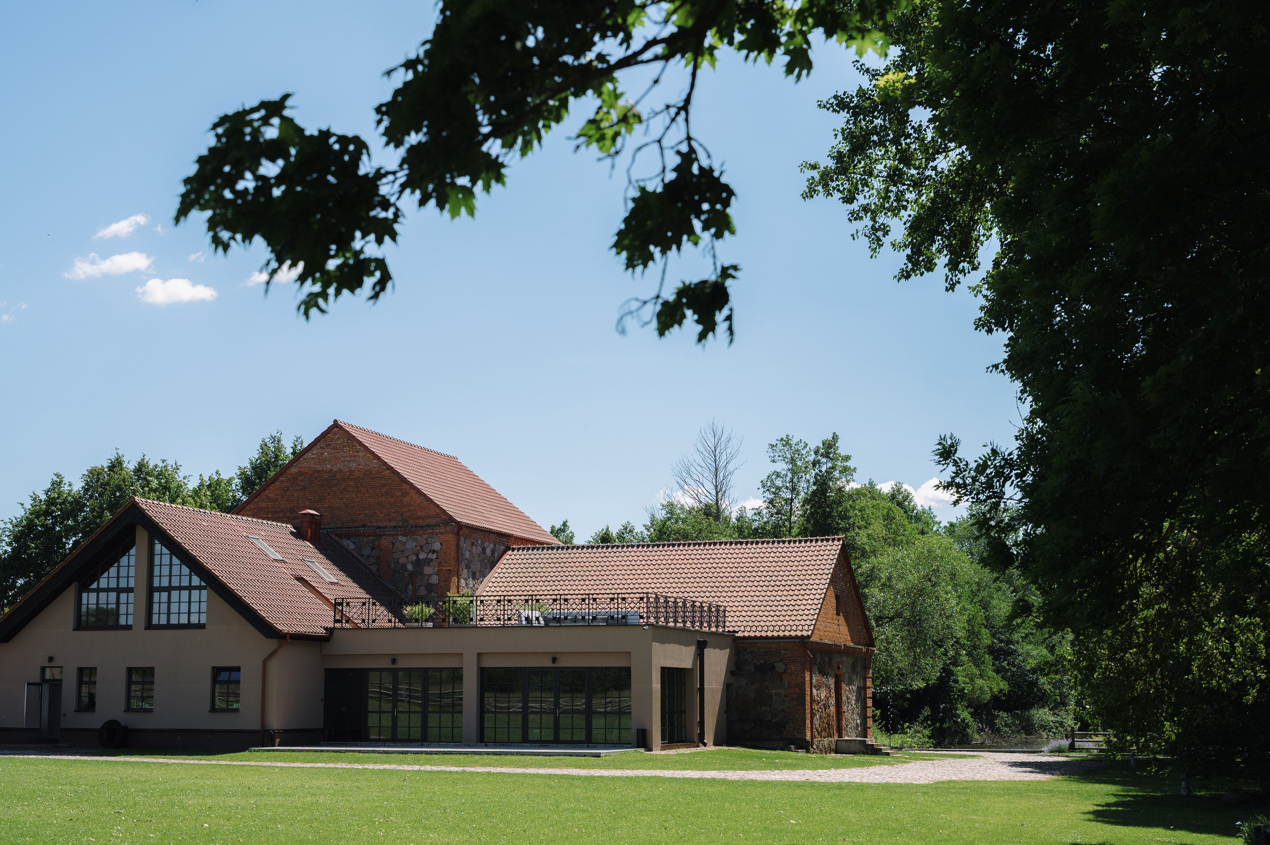 Свадебная фотосъемка в «Двор Стайки»