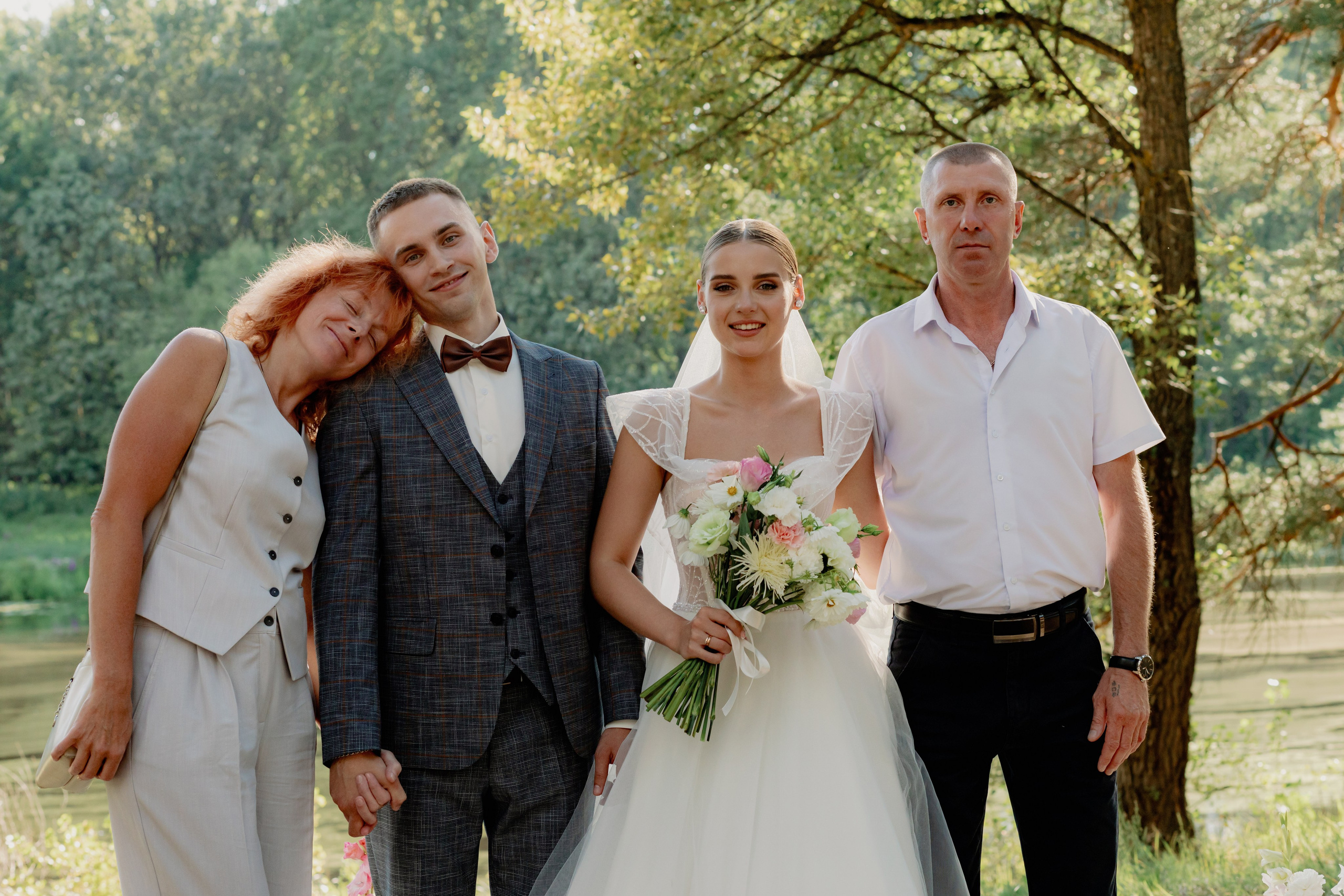 Летняя свадебная фотосессия