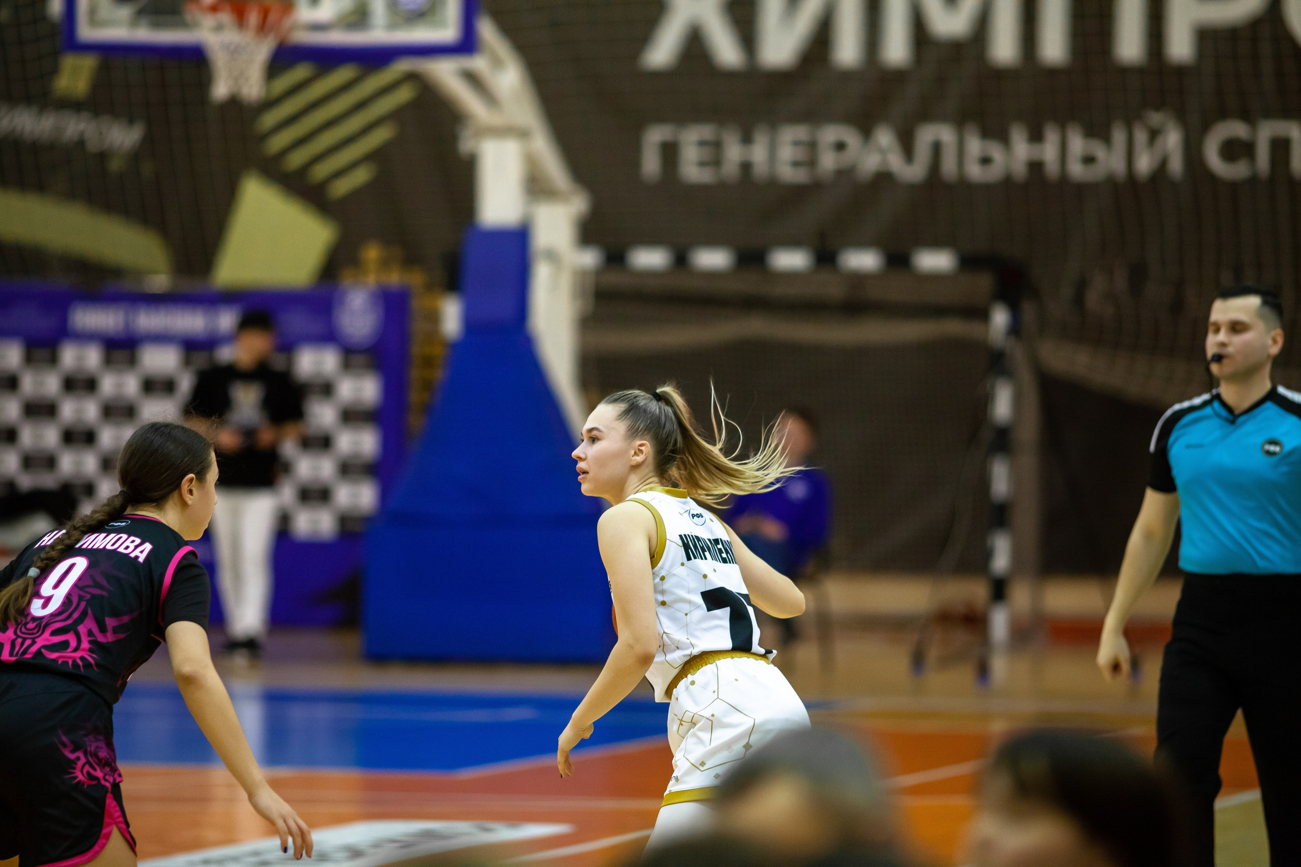 ЧГУ-Атланта — Ростов-ЮФУ / 1 игра. Фотография