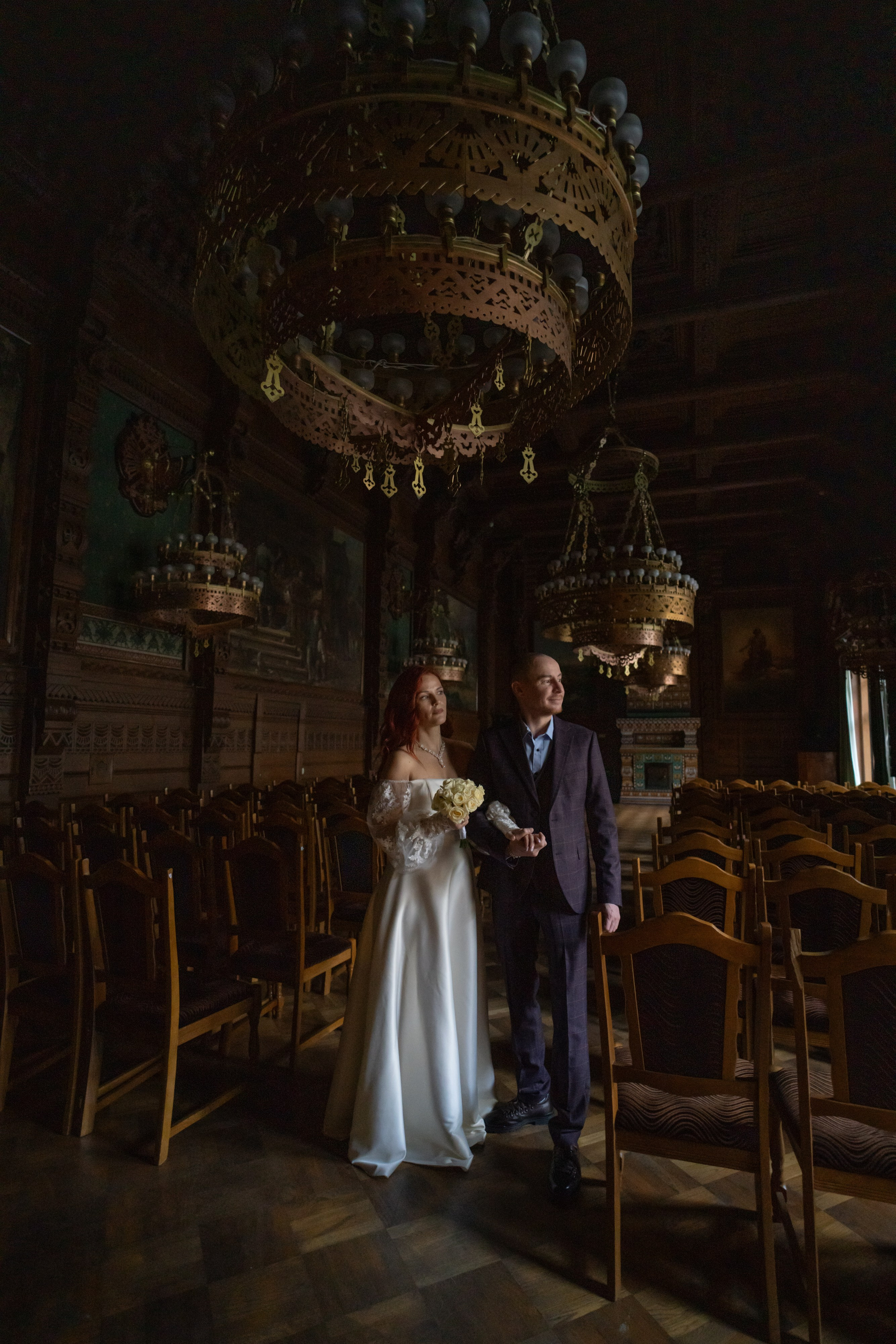 Жених и невеста в дубовом зале во Дворце Великого Князя Владимира / Дом учёных 
