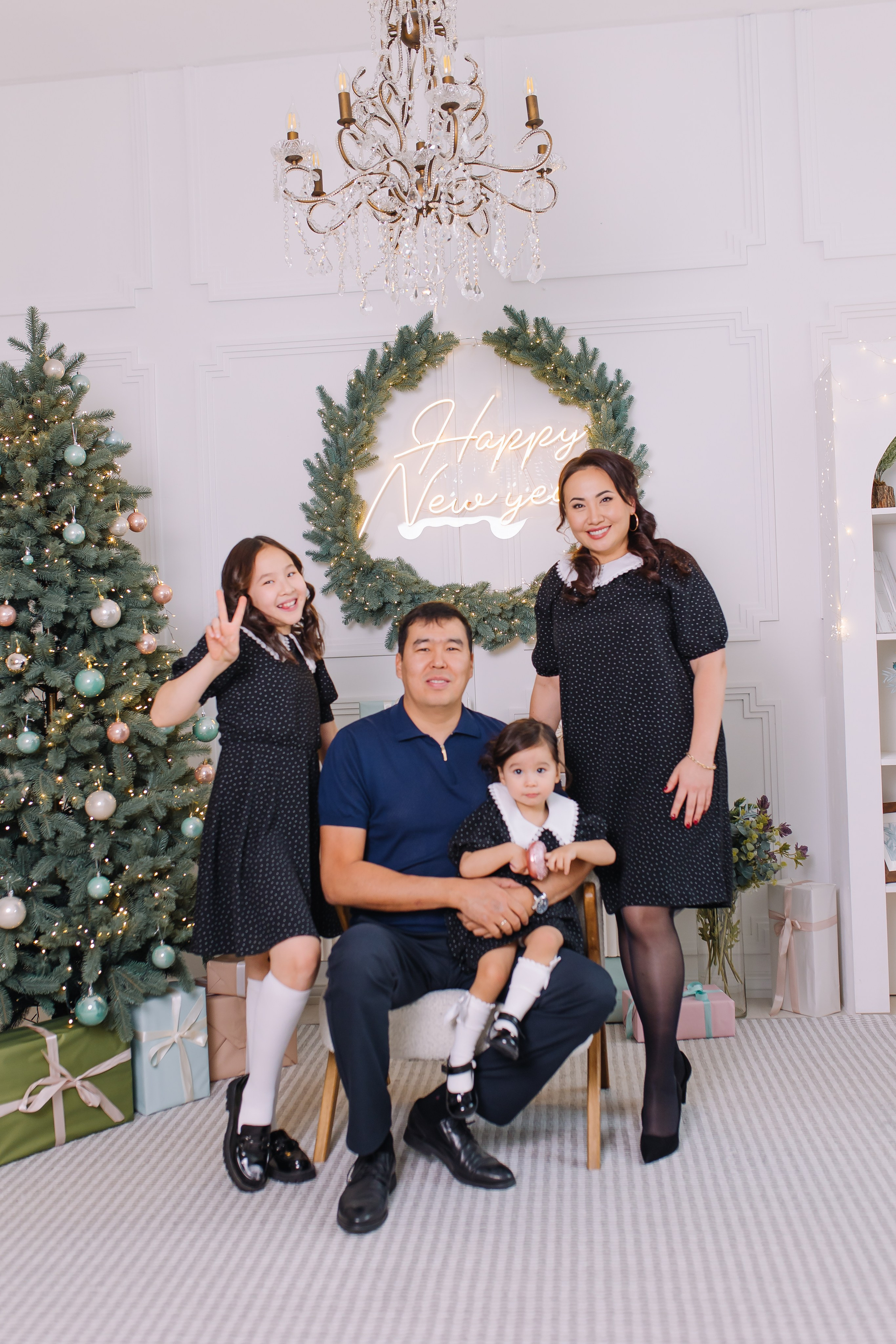 Новогодние фотосессии. Свадебный и семейный фотограф в Алматы Laura Dosmann