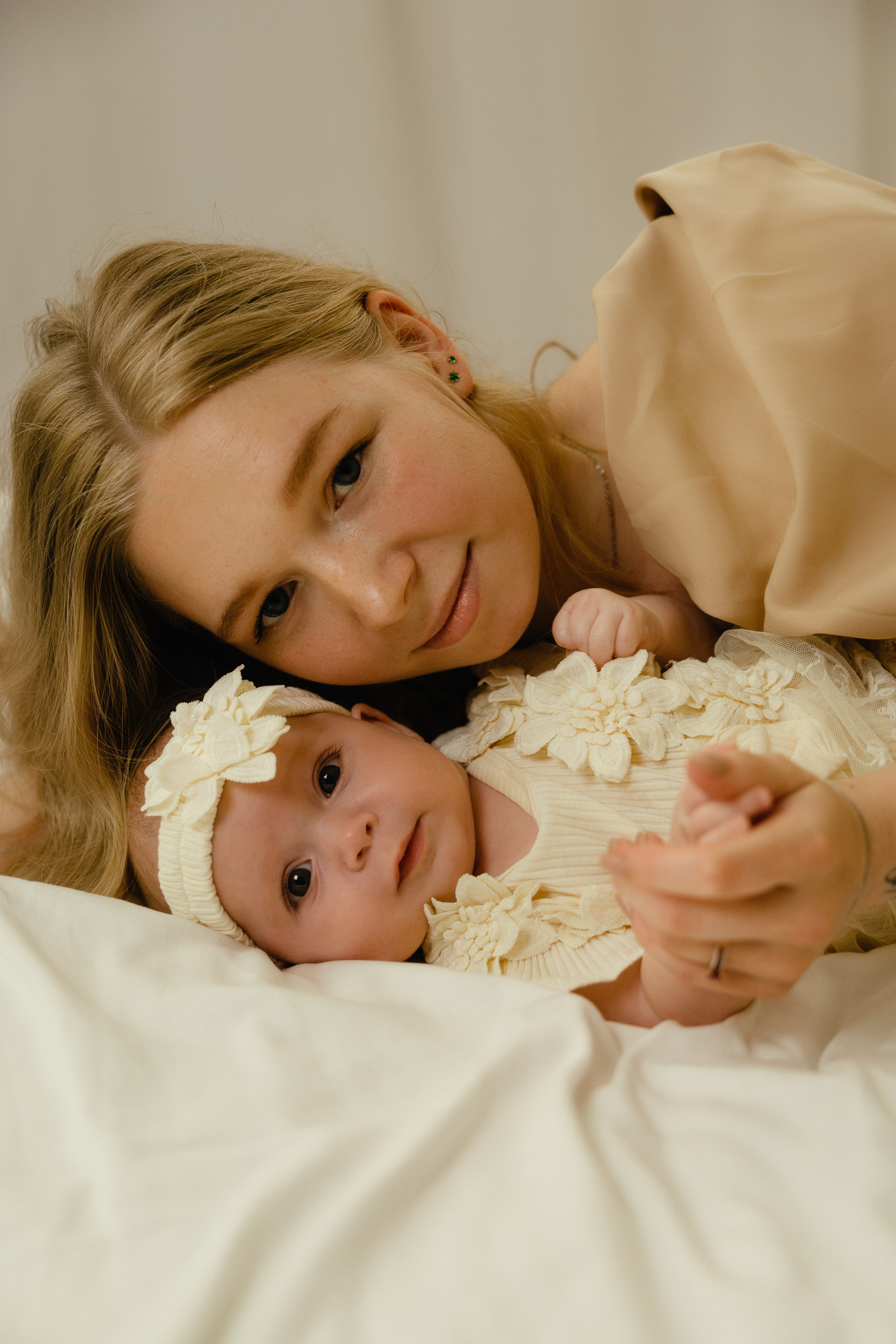 В студии. Главная