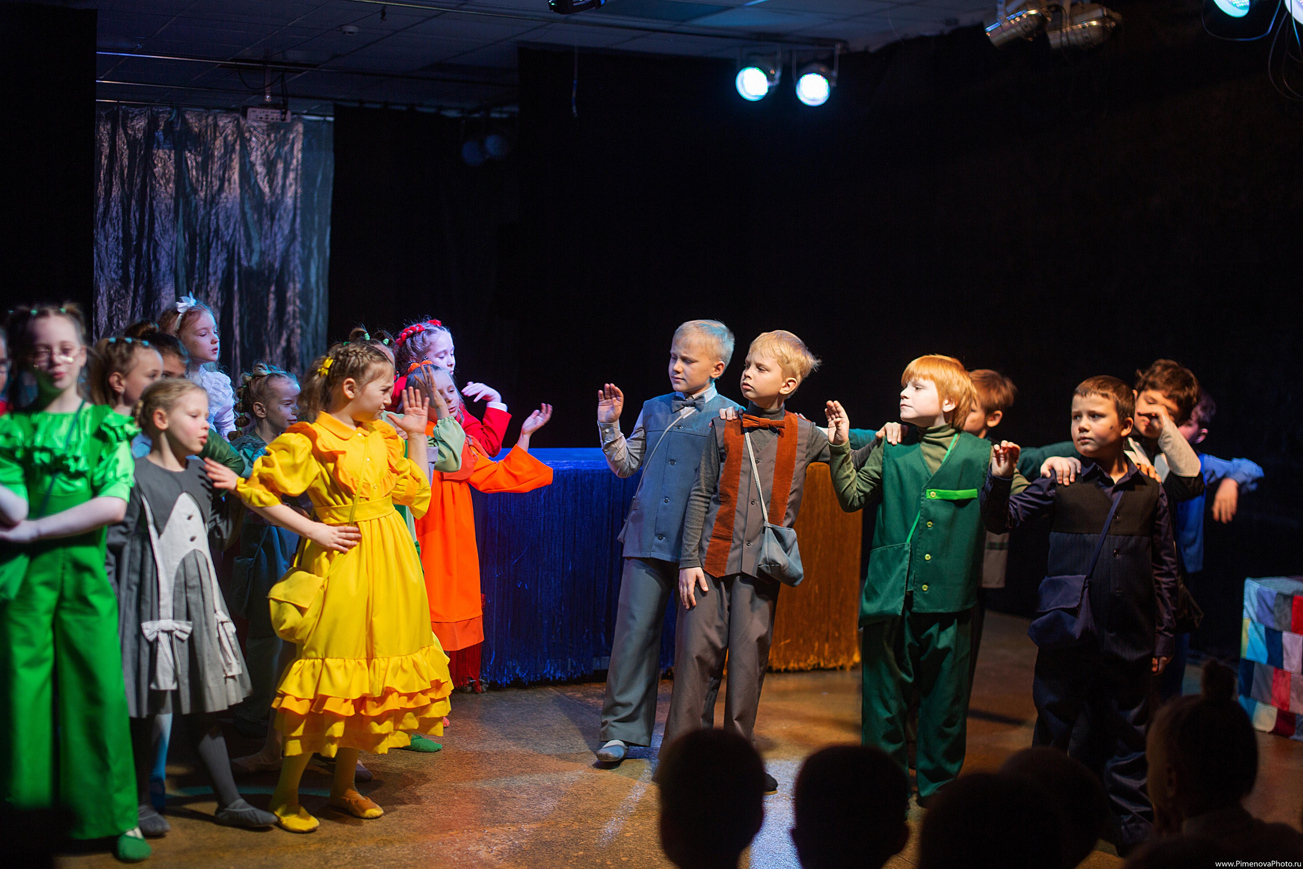 Карандаши «Театрум» ДТЦ, февраль. Семейный и детский фотограф в Петрозаводске