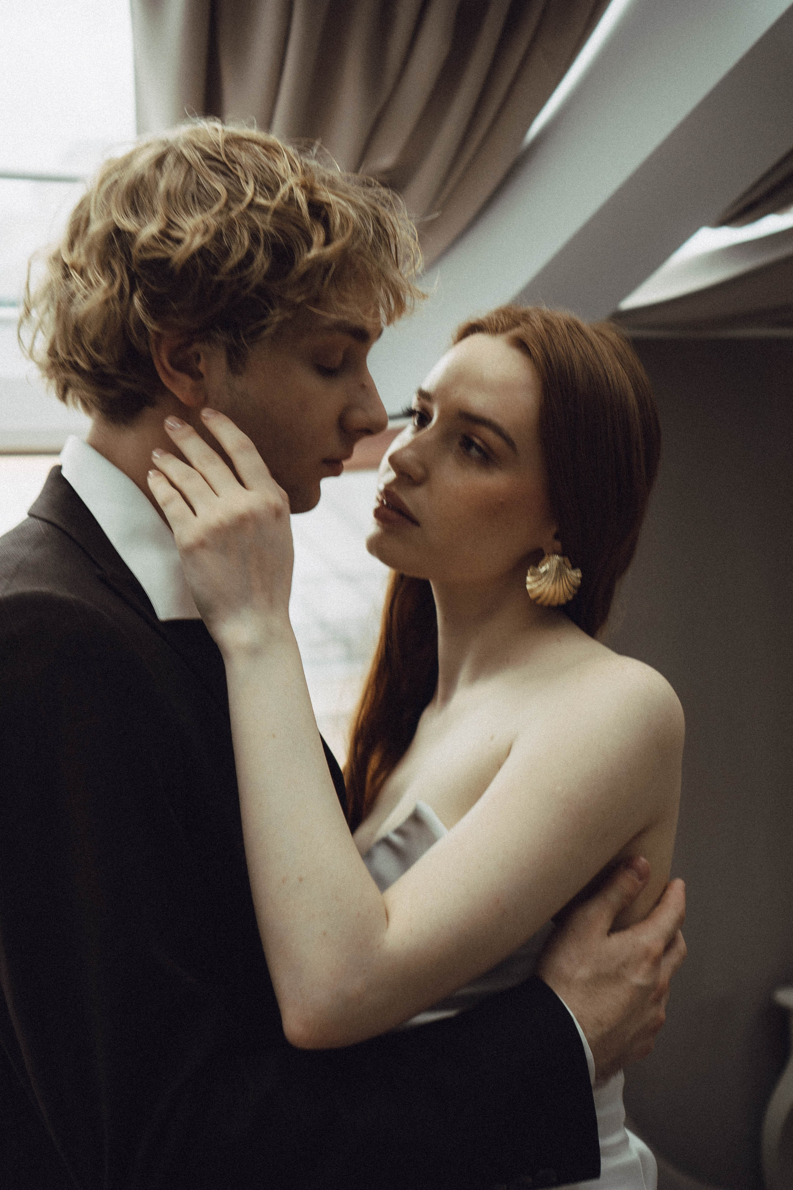 СВАДЕБНАЯ СЬЕМКА В ОТЕЛЕ. СБОРЫ ЖЕНИХА И НЕВЕСТЫ И ТАКЖЕ ТОР И ПОДГОТОВКА К ПРОГУЛКЕ. Профессиональный фотограф, Санкт-Петербург — Виктория Богомолова