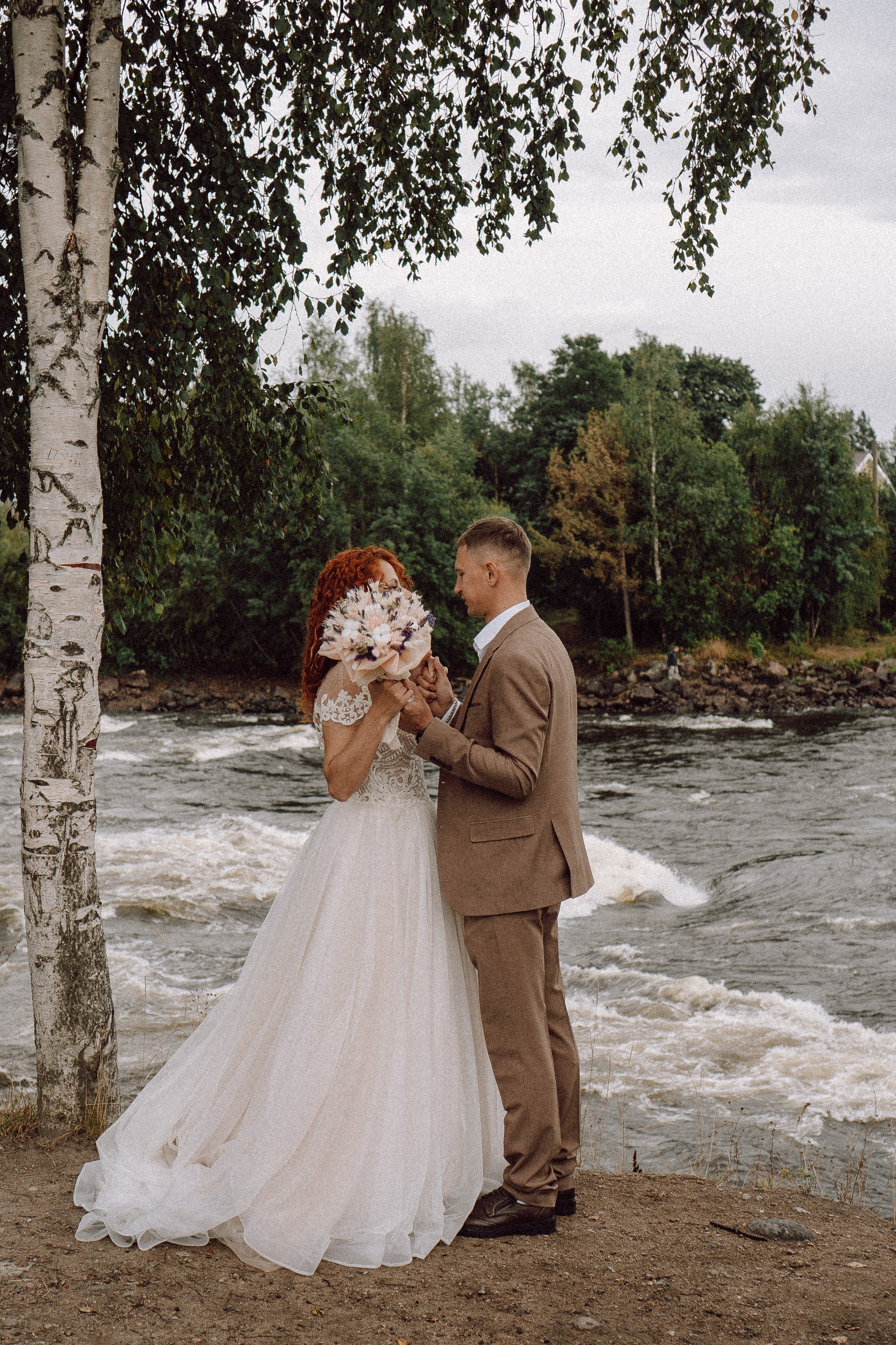 СВАДЕБНАЯ ФОТОСЕССИИЯ ПАРЫ В ГОРОДЕ ПРИОЗЕРСК В СОСНОВОМ ЛЕСУ И С ПИКАПОМ. Профессиональный фотограф, Санкт-Петербург — Виктория Богомолова