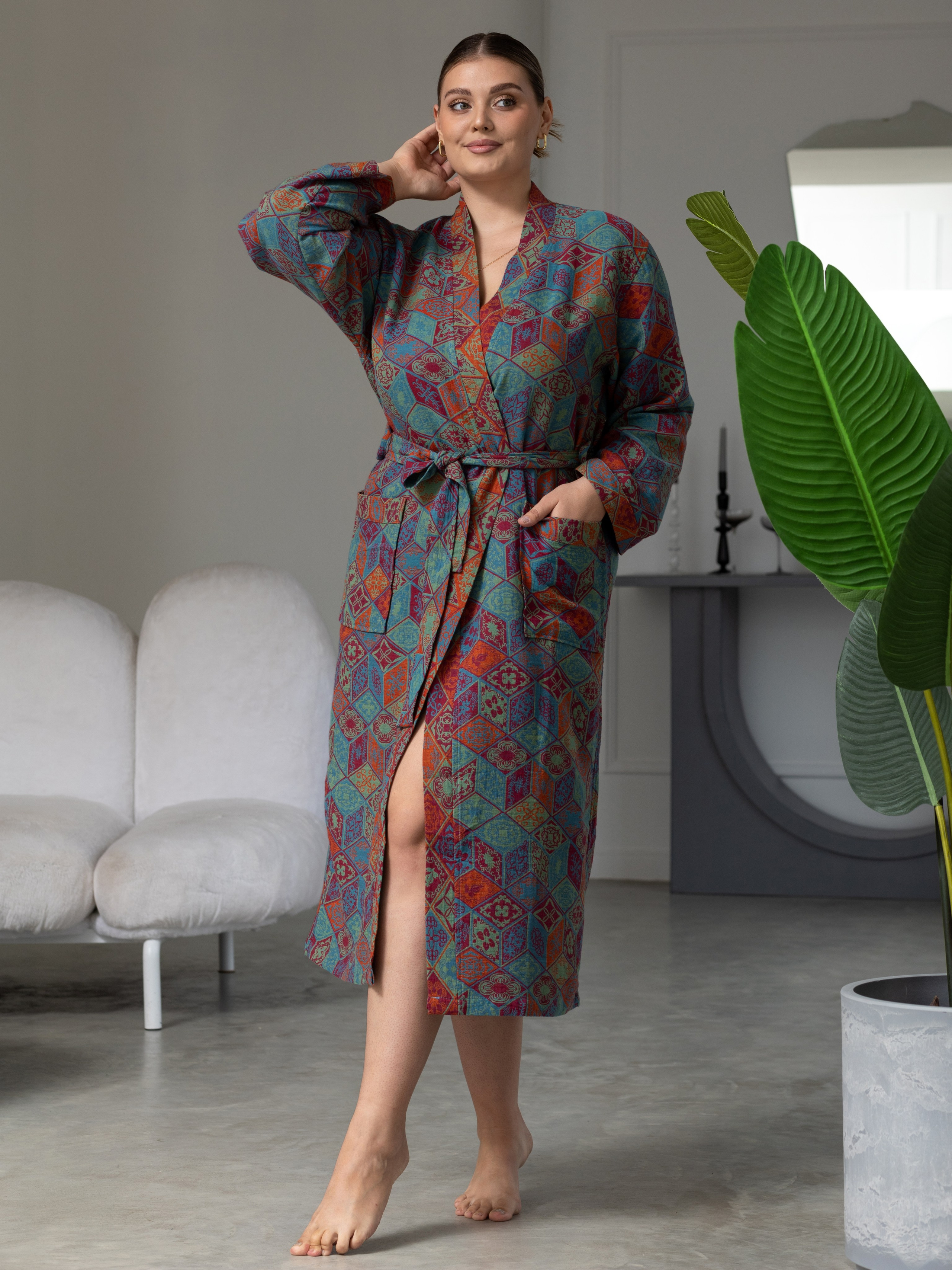 Модельная в интерьере. Съёмки для брендов и маркетплейсов