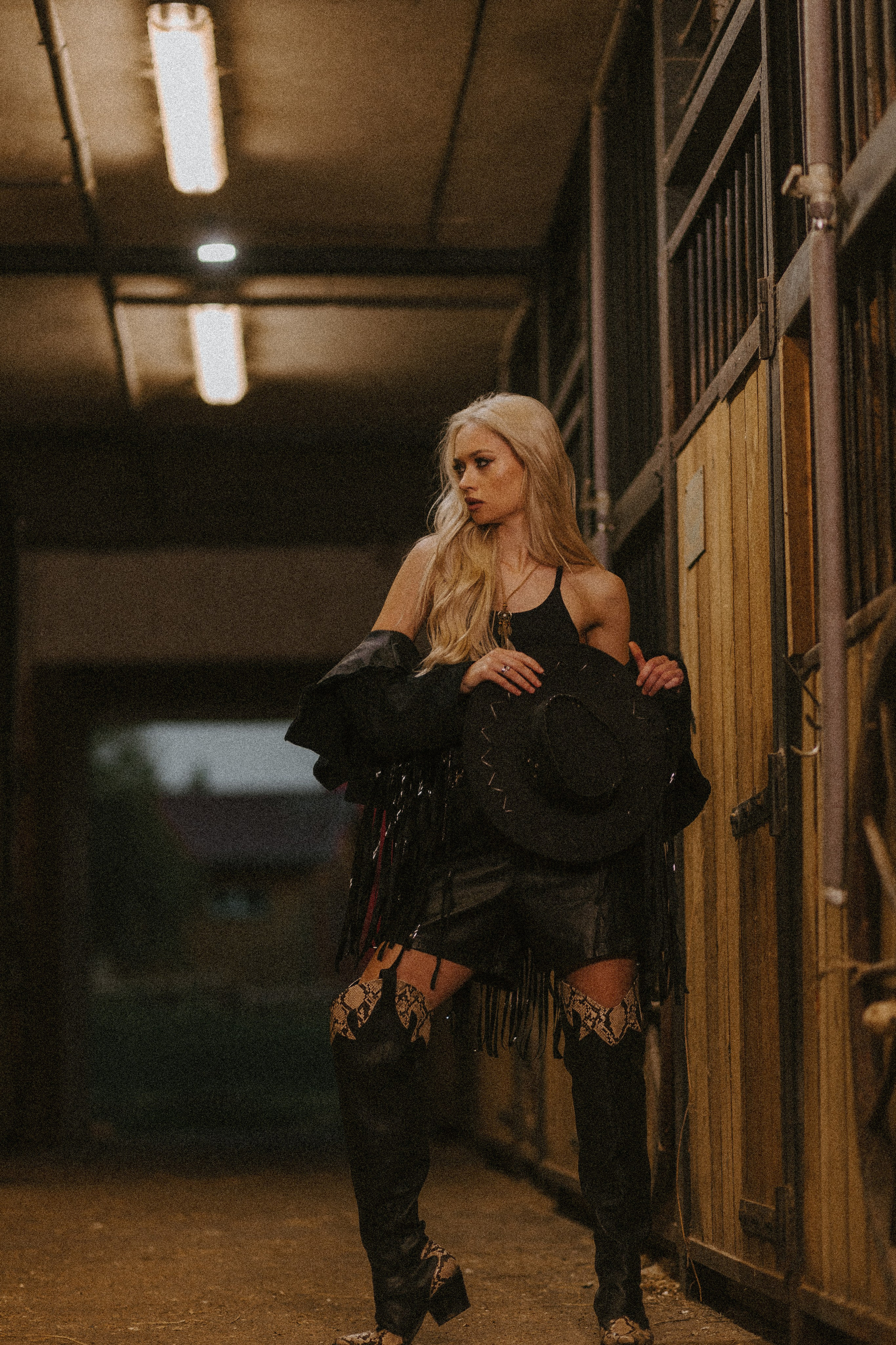 Надя «Вестерн». Павел Померанцев