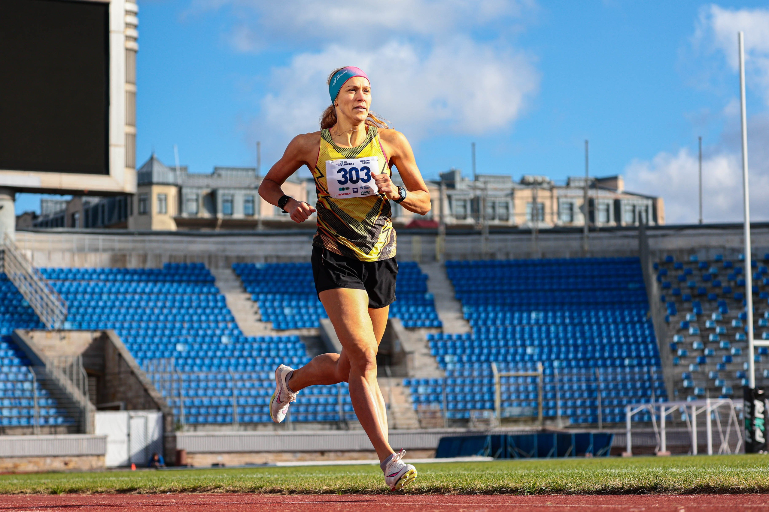 На вираже 2025. Спортивный фотограф в Санкт-Петербурге Илья Vacool