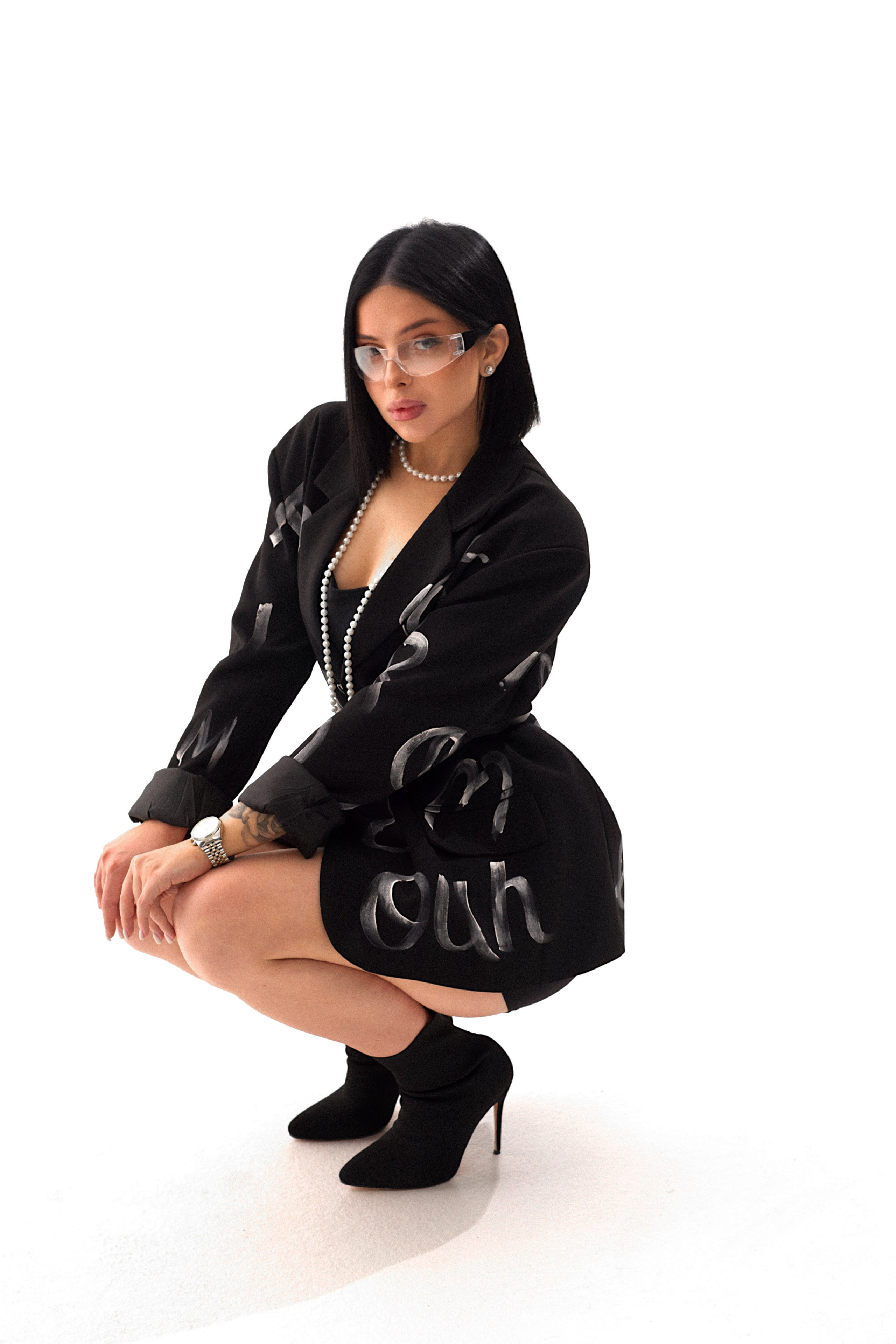 Контент-съемка для мастеров студии по тату и ПМ. Pomanovskaya.ru / женский фотограф