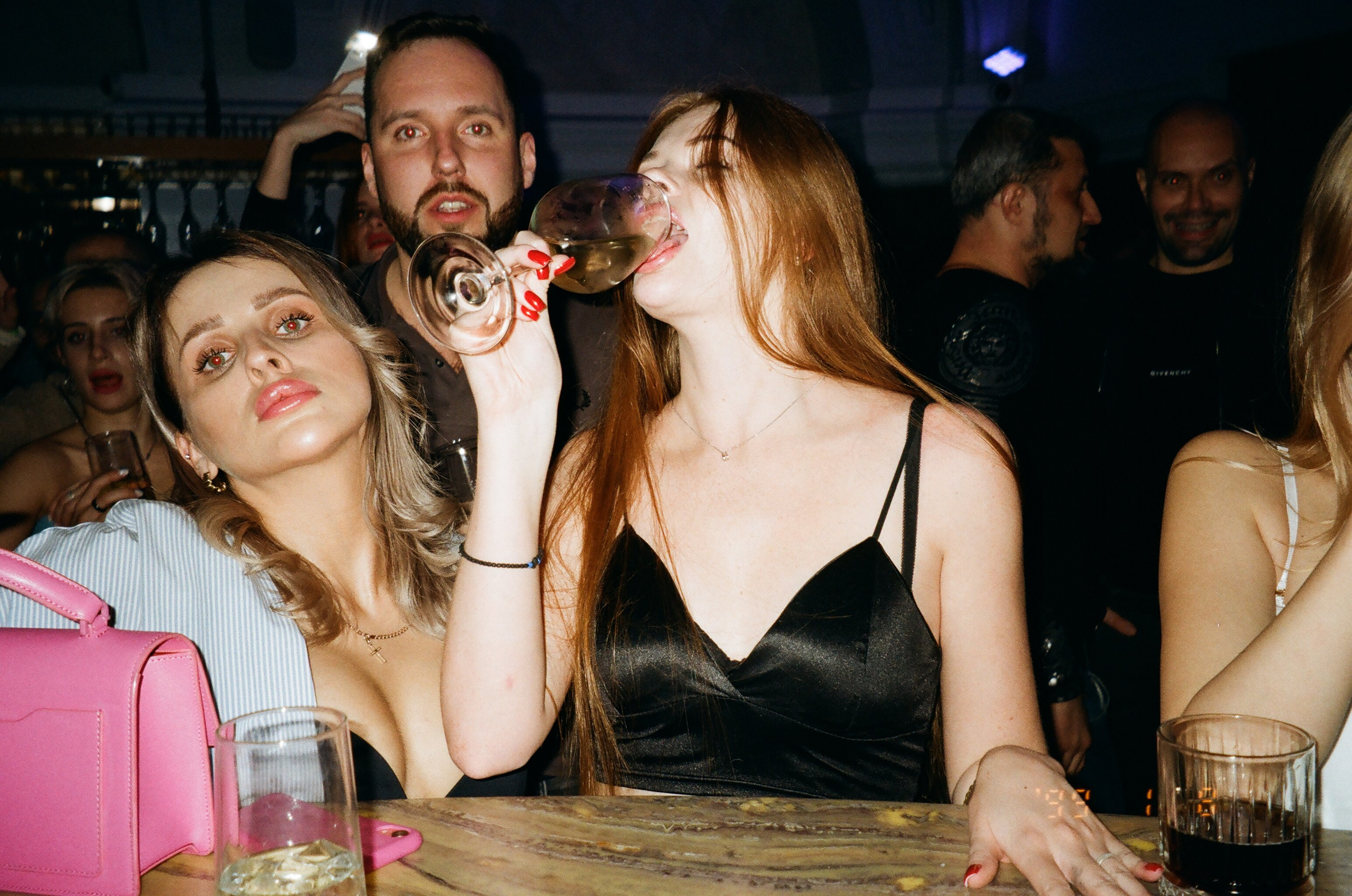 СПЛЕТНИ. Андрей Цветков — репортажный, свадебный и портретный фотограф в Санкт-Петербурге