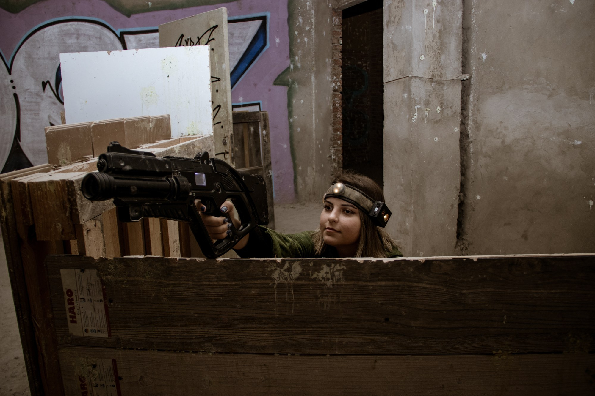 Лазертаг на заводе ЗИП. Репортажный, промышленный и маркетплейс-фотограф Дмитрий Чернат