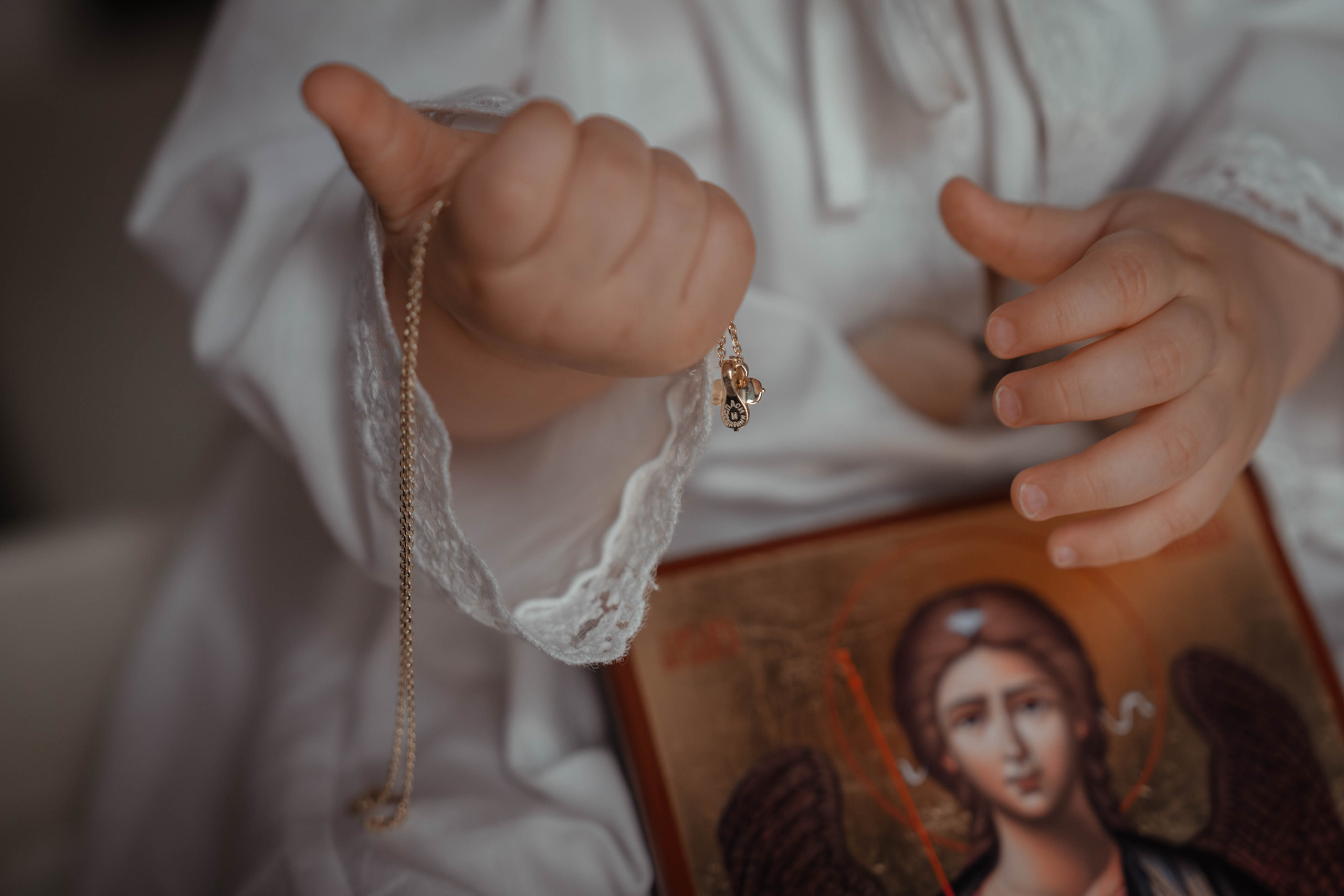 Крещение в Храме Большое Вознесение у Никитских Ворот. Фото- и видеосъёмка крещения и венчания. Фотограф на крещение Москва