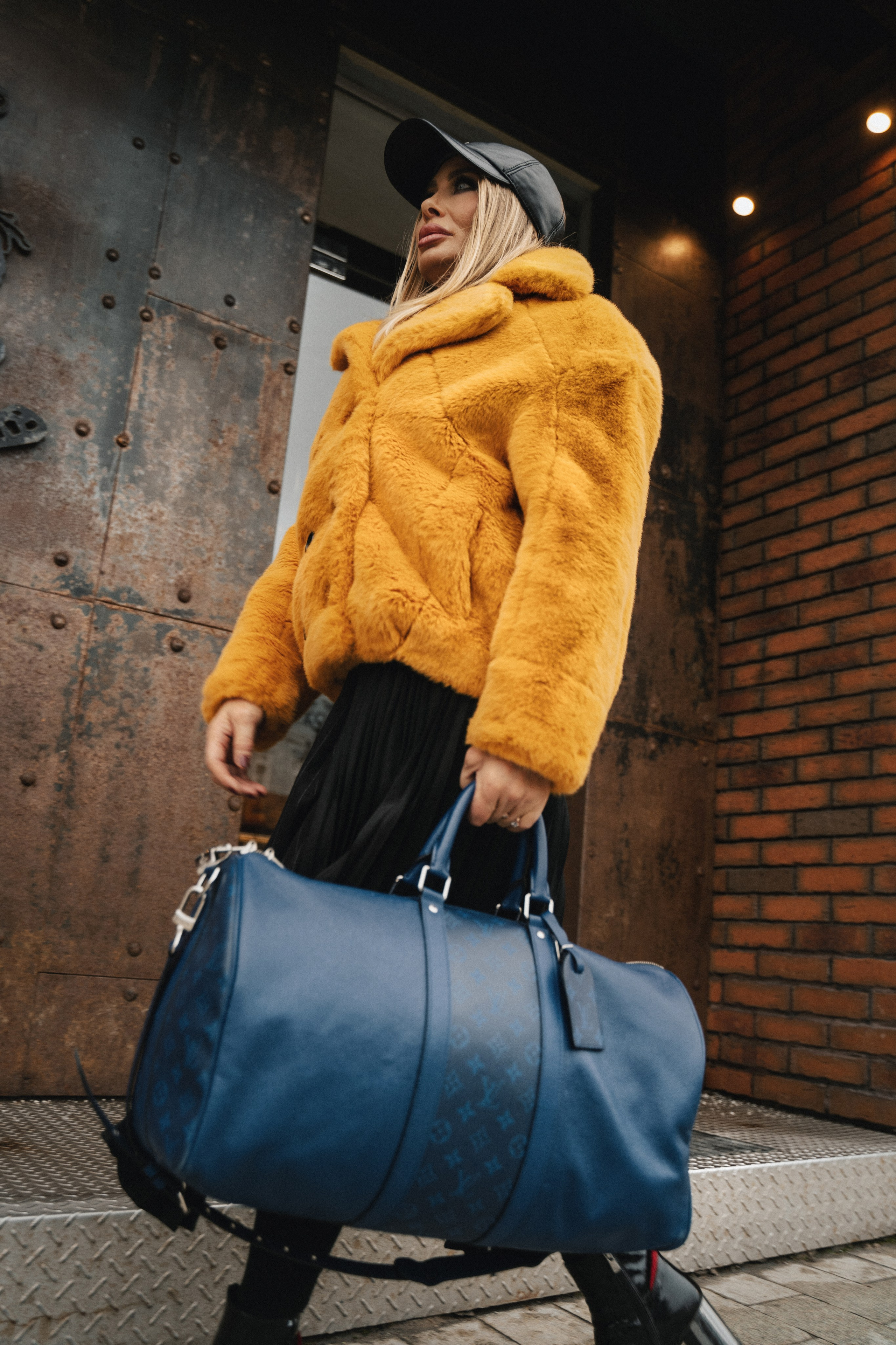 Светлана s t r e e t. Контент фотограф в Москве Кулич Настя