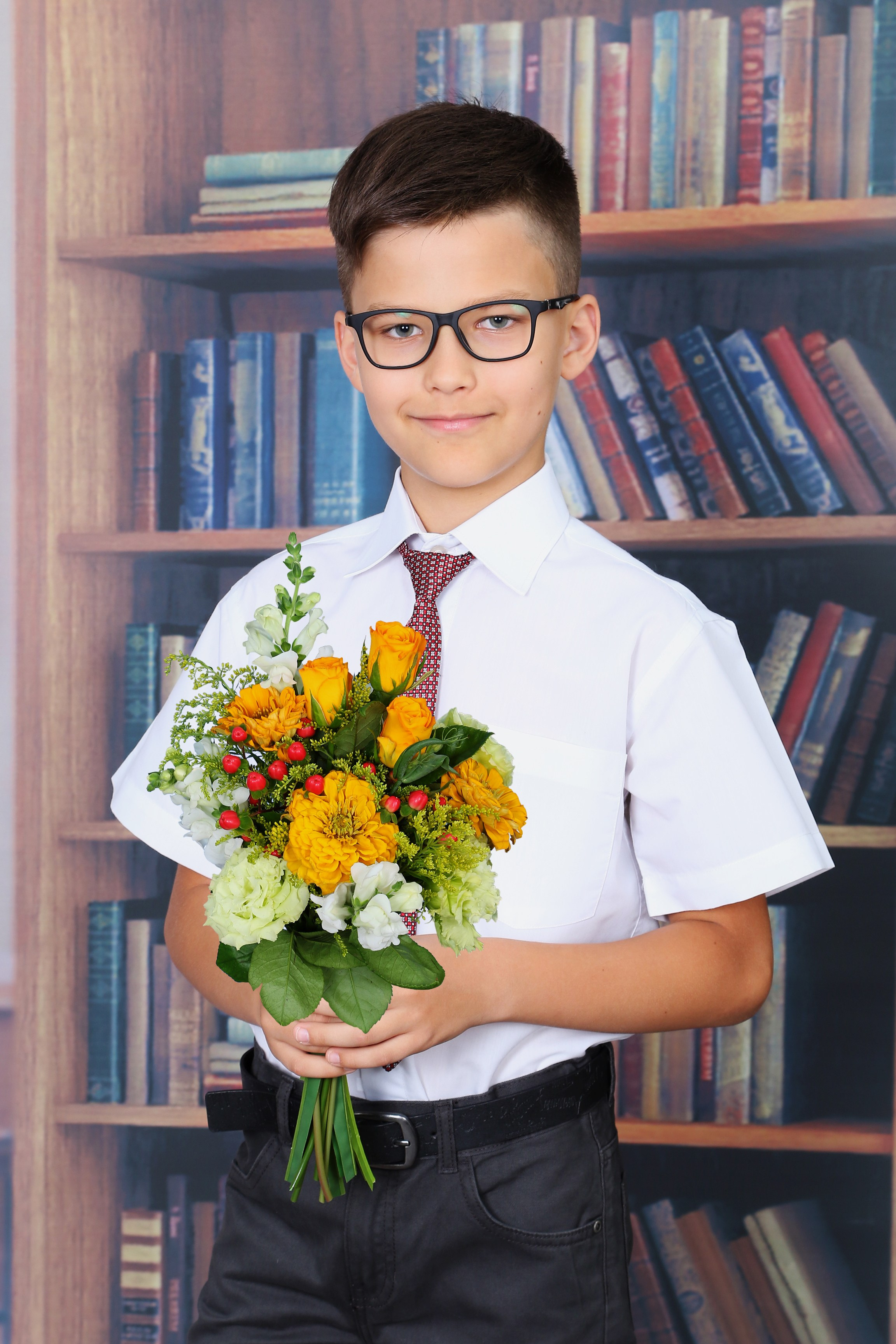 КОМПАНИЯ КРАЙФОТО ФОТОСЕССИЯ СНОВА В ШКОЛУ. КОМПАНИЯ КРАЙФОТО