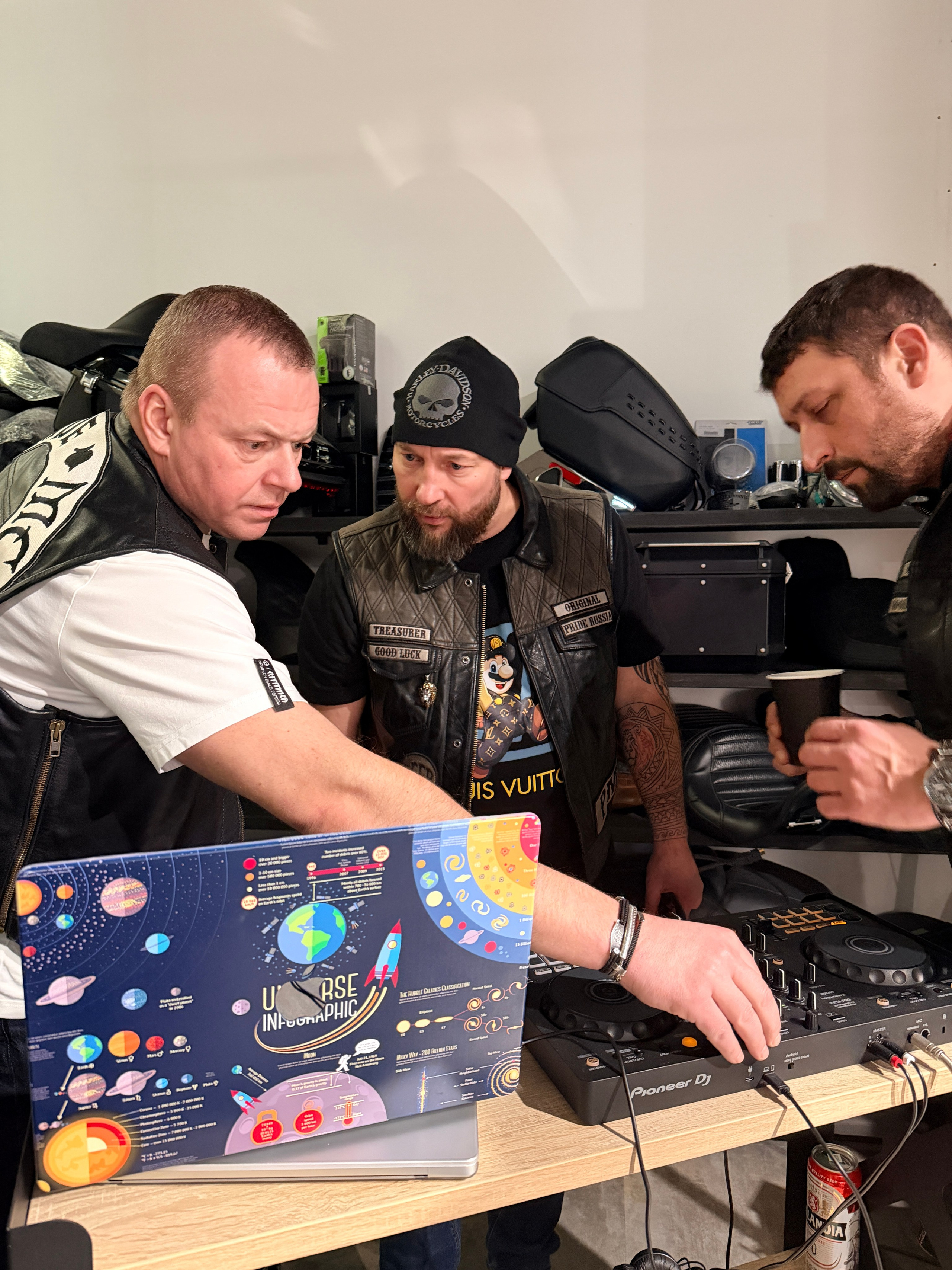 НОВЫЙ ГОД 2026. Hello Davidson, Москва. Только хорошие мотоциклы…