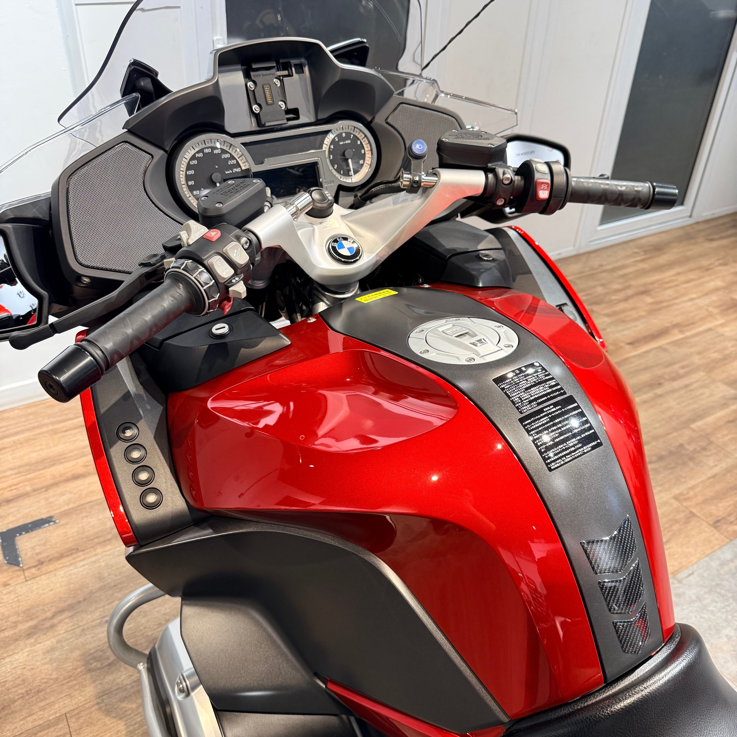 2018 BMW R1200RT Mars Red Metallic 23K (VIN *WB10*5398). Hello Davidson, Москва. Только хорошие мотоциклы…