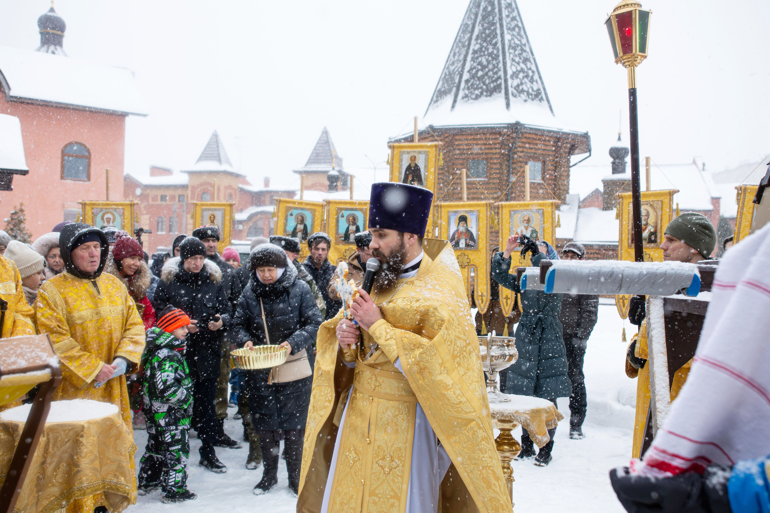 Крестный ход по д. Островцы Раменского городского округа. Семейный и детский фотограф Анна Петракова
