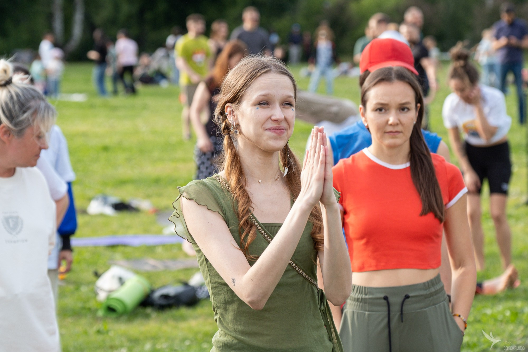 Международный день йоги в парке Горького. Репортажный фотограф в Казани Павел Серпокрылов