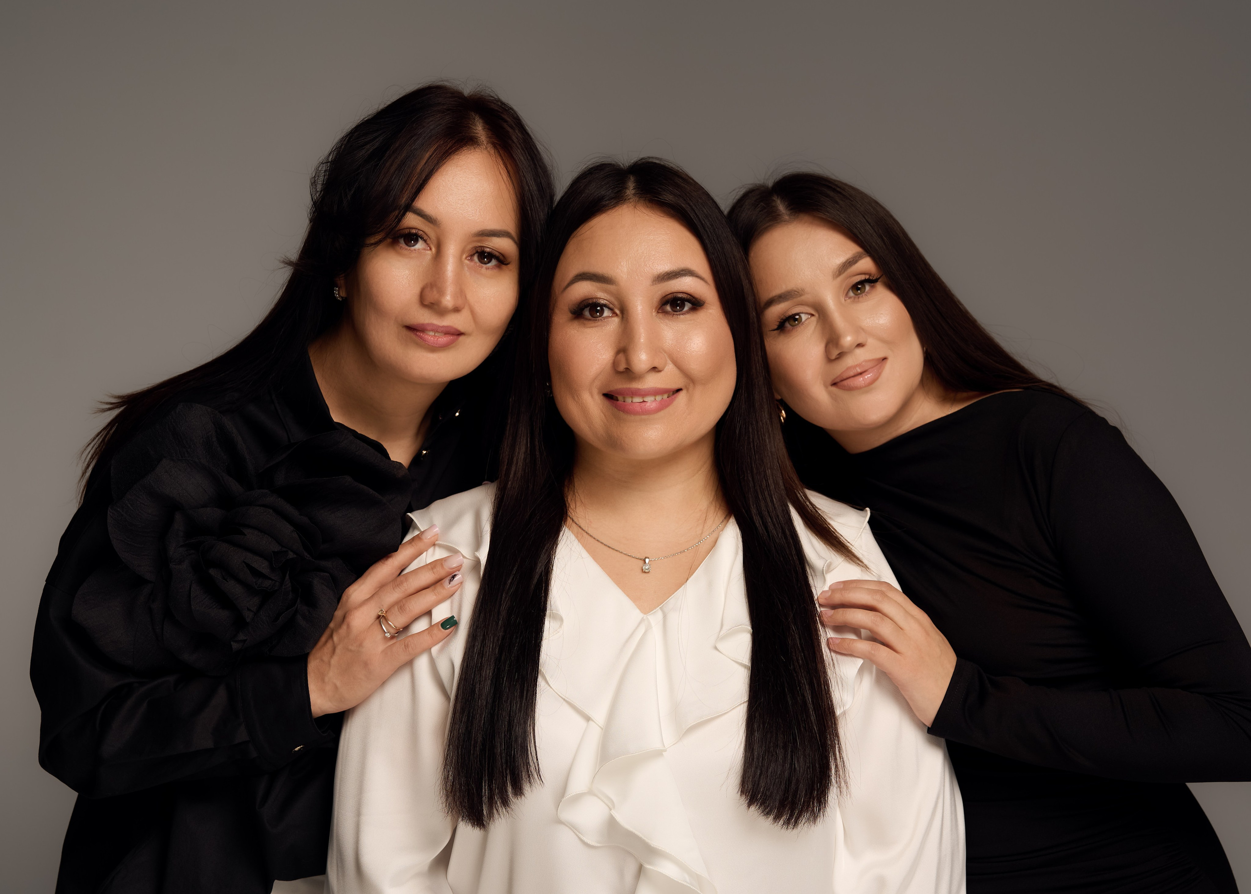 Мама и дочки. Свадебный и семейный фотограф Регина Кагарманова