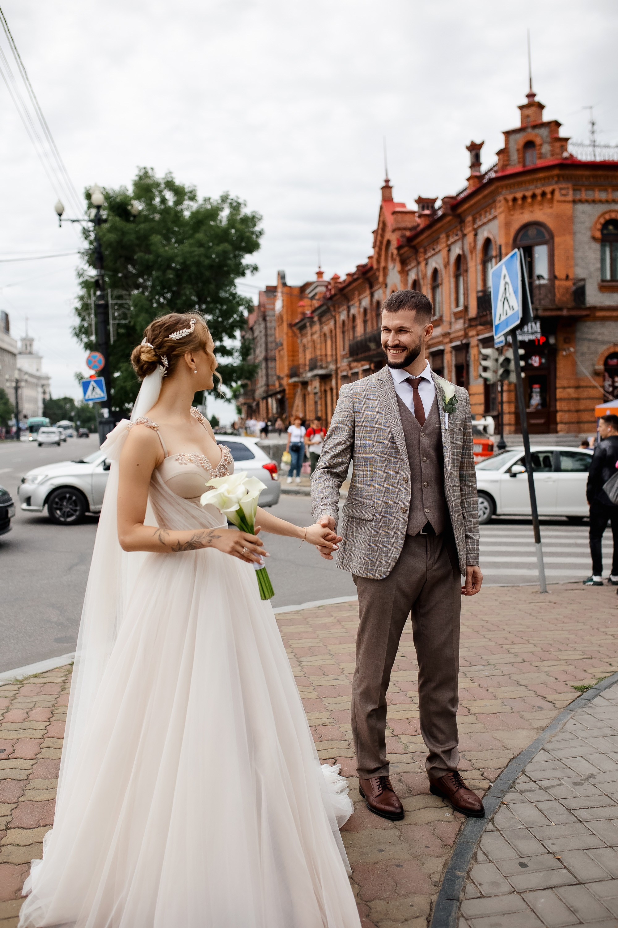 Степан и Ульяна. Утро. Загс. Прогулка. Дождь и солнце. Свадебный фотограф в Хабаровске