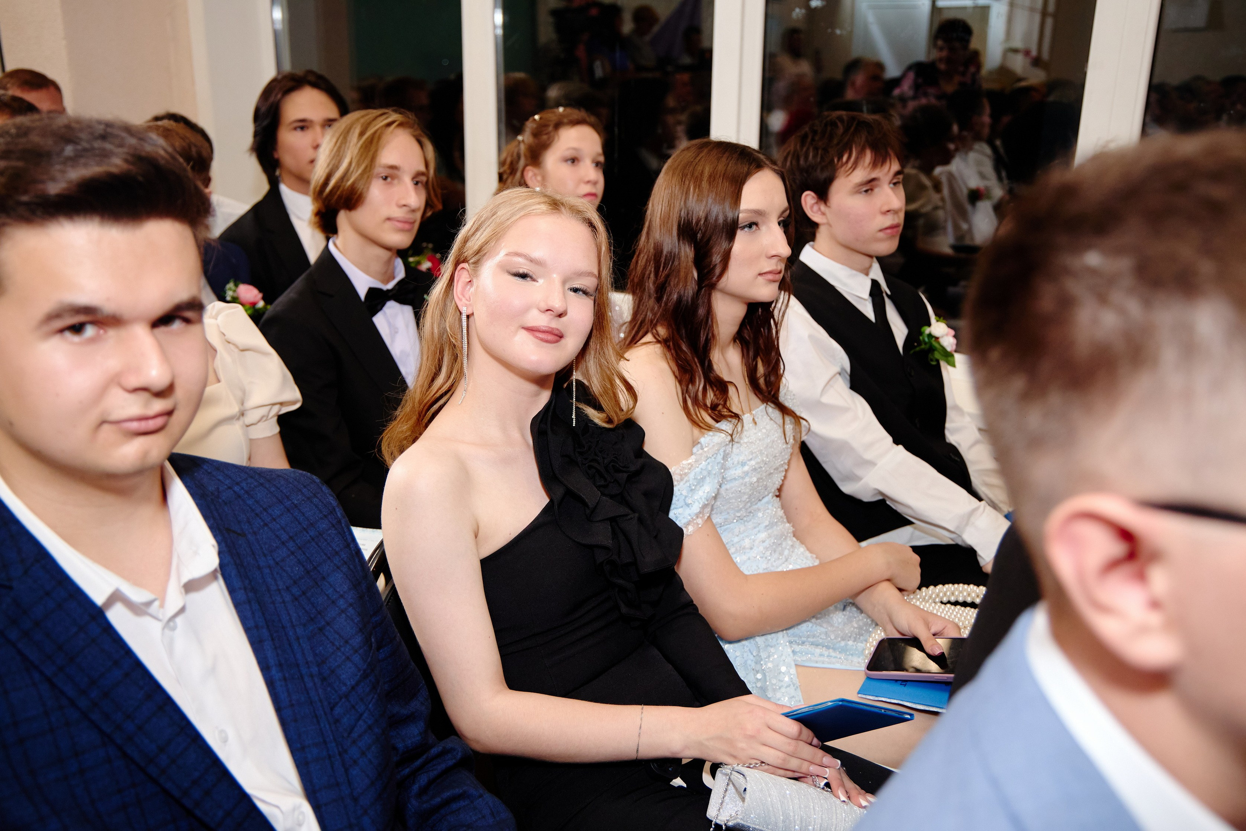 Выпускной 35 Сош. Фотограф Выпускные альбомы Таганрог Сергей Коробченко