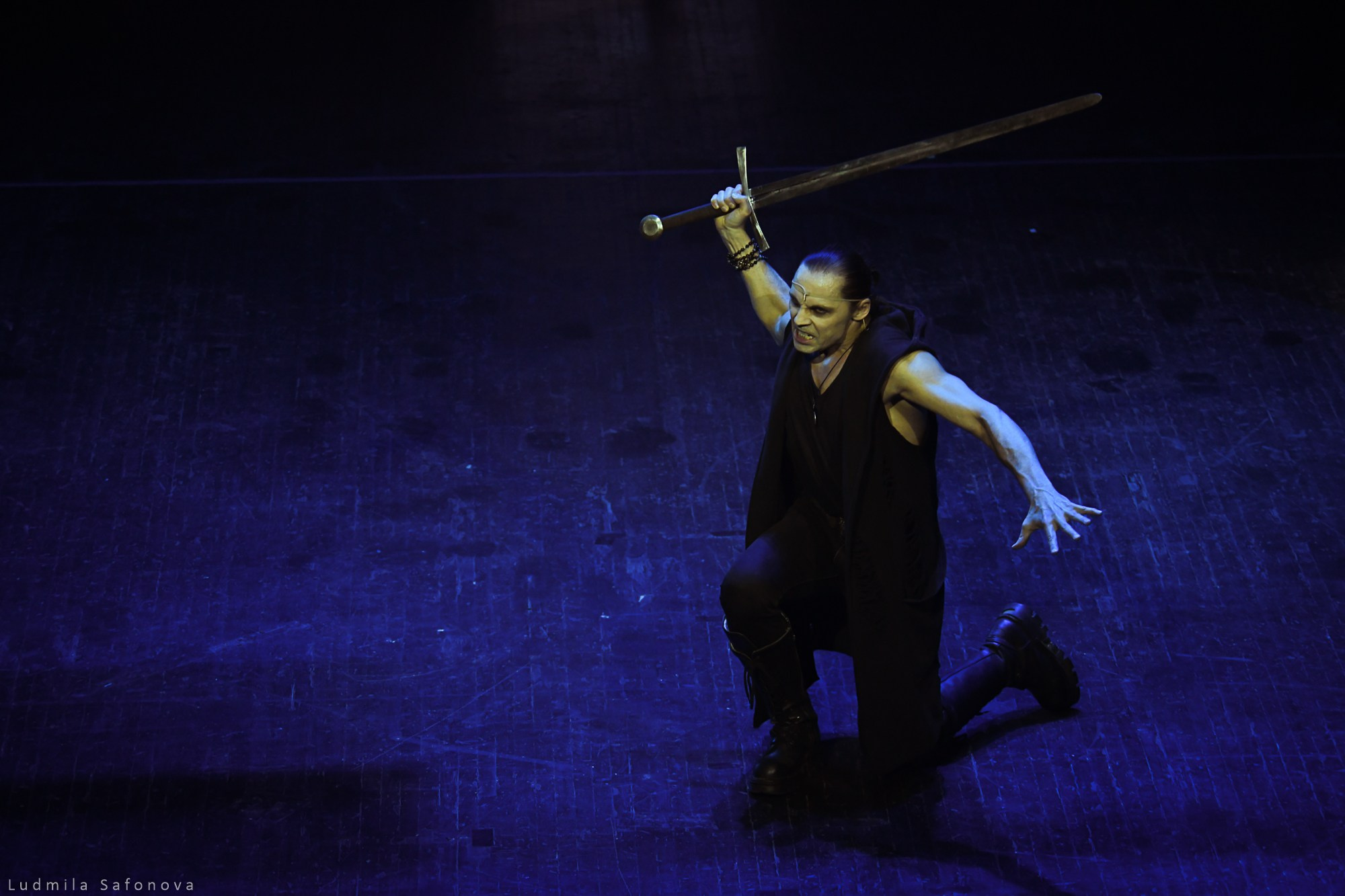 Скорпи-он. Дмитрий Бозин. Театр Виктюка. Lucytheatre