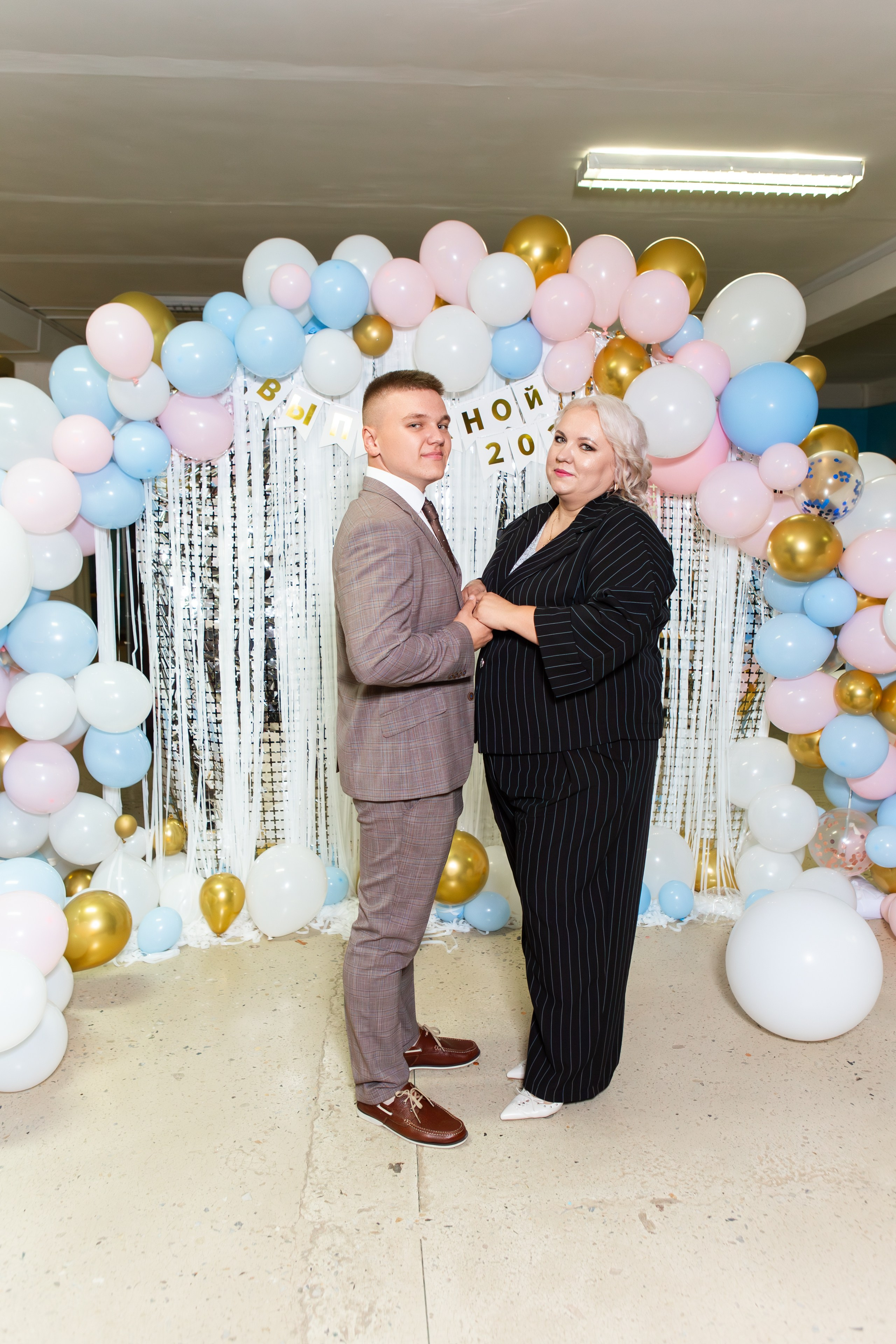 ФОТОСЕССИЯ С РОДИТЕЛЯМИ ВЫПУСКНОЙ 2025 9 ШКОЛА Г.МЦЕНСК. Профессиональный фотограф в Мценске и Орловской области