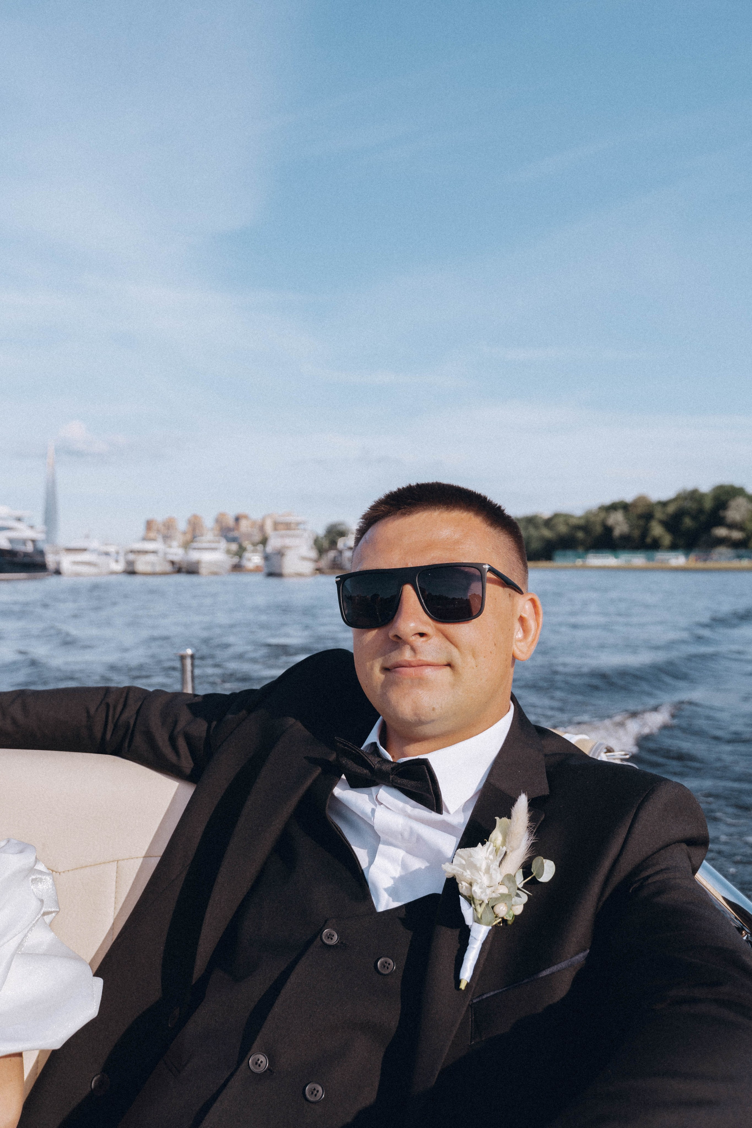 СВАДЕНБНАЯ СЬЕМКА НА КАТЕРЕ ПО КАНАЛАМ САНКТ-ПЕТЕРБУРГА И В АКВАТОРИИ НЕВЫ. Профессиональный фотограф, Санкт-Петербург — Виктория Богомолова