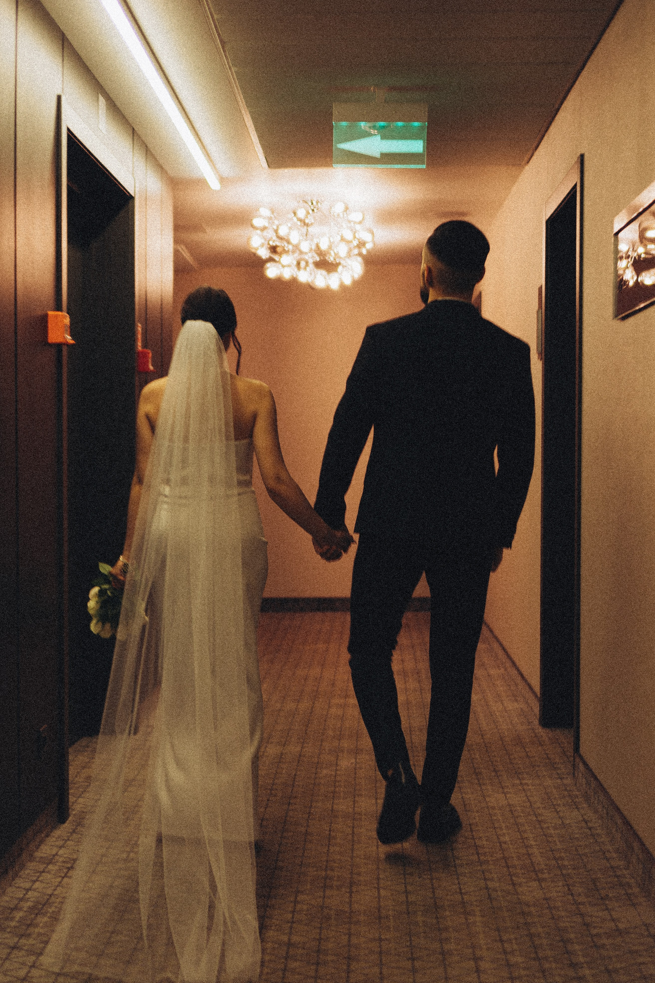 СВАДЕБНАЯ СЬЕМКА СБОРОВ ЖЕНИХА И НЕВЕСТЫ В ОТЕЛЕ И ТАКЖЕ ФОТОСЕССИИЯ В ОТЕЛЕЕ МЕГАПОЛИС БРЯНСК. Профессиональный фотограф, Санкт-Петербург — Виктория Богомолова