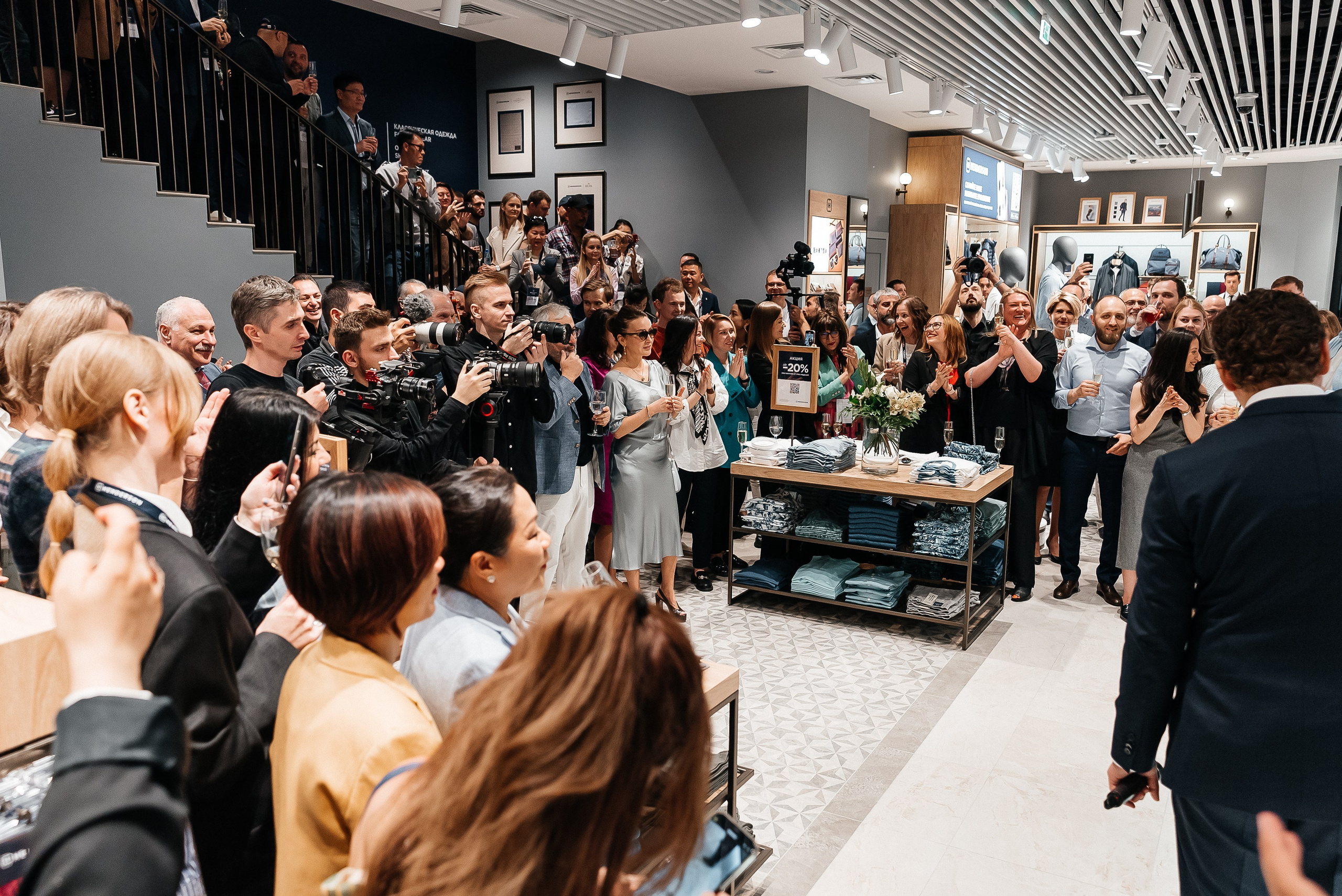 Henderson. Павел Краснов — Свадебный и репортажный фотограф в Москве