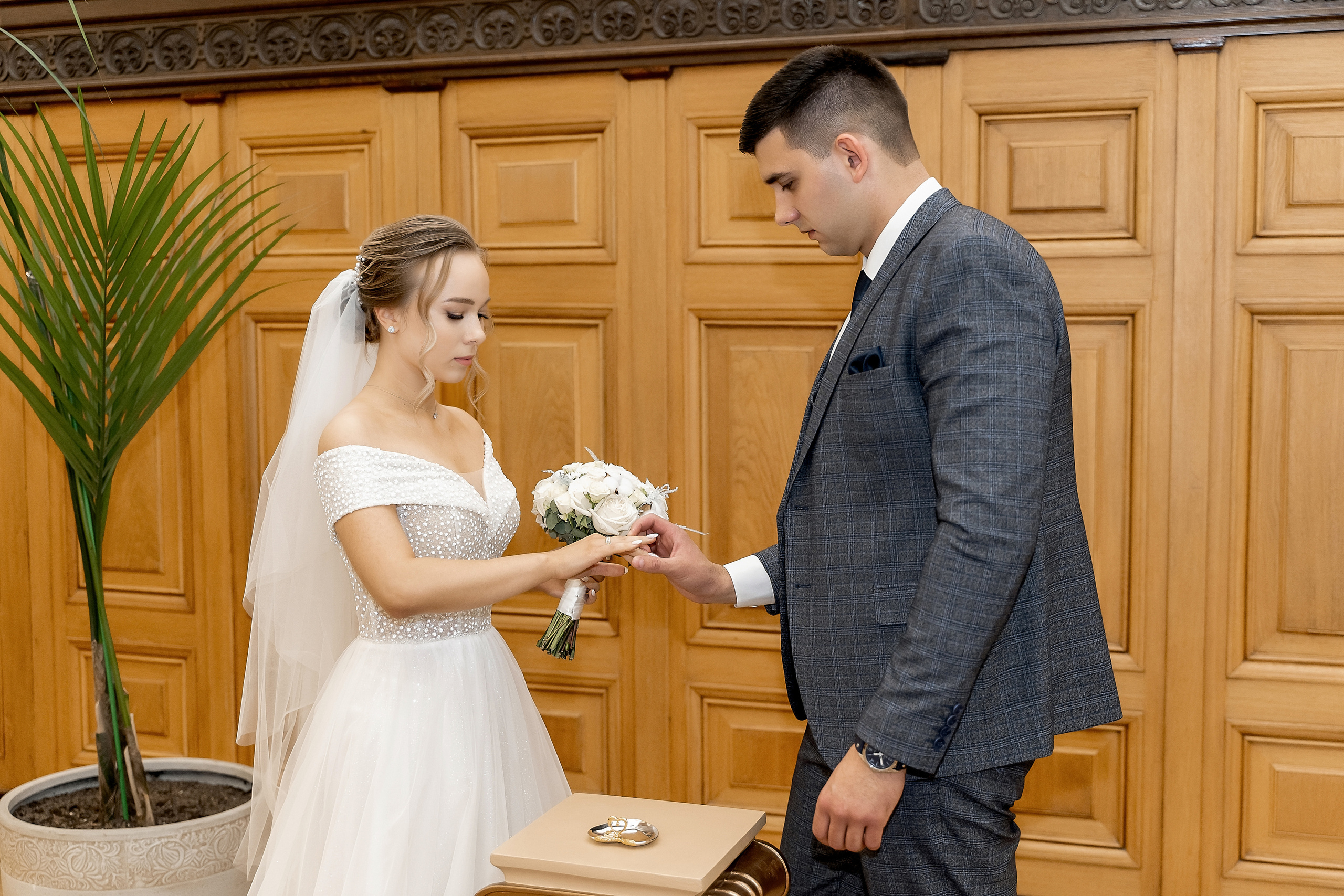 Индивидуальный и семейный фотограф в Москве и городе Видное. Свадебный фотограф в Москве. Свадебный фотограф в Московской области. Свадебная фотосессия 2023. Заказать свадебную фотосессию. Фотограф недорого. Красивые свадебные фотографии. Душевный фотограф. Фотограф Видное. Фотограф Домодедово. Фотограф Бутово. Фотограф Москва. Фотограф Царицыно. Свадебная фотосессия в Царицыно. Семейная фотосессия. Контент-фотосессия в Москве. Контент-фотограф. Визуал для эксперта. 