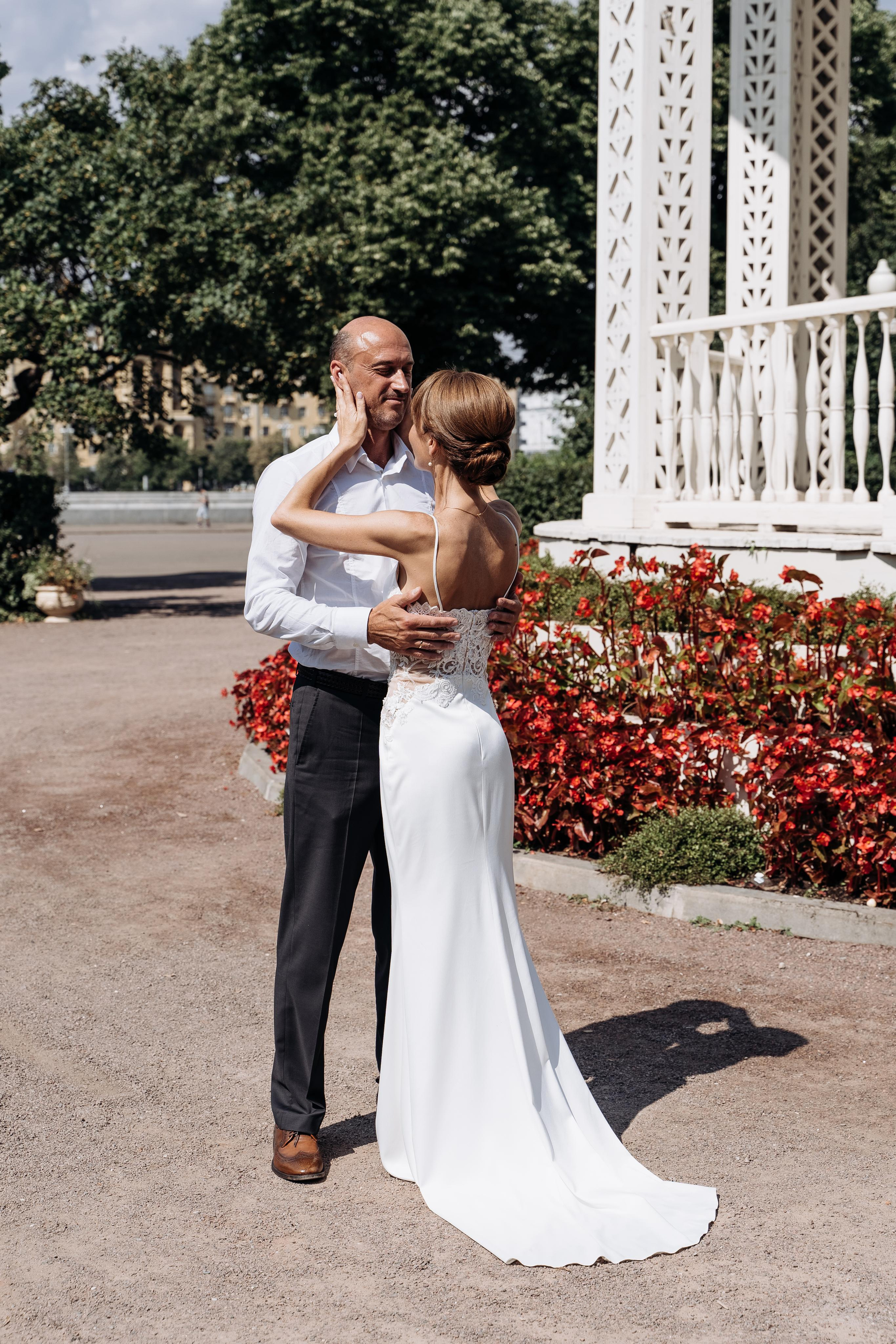 Индивидуальный и семейный фотограф в Москве и городе Видное. Свадебный фотограф в Москве. Свадебный фотограф в Московской области. Свадебная фотосессия 2023. Заказать свадебную фотосессию. Фотограф недорого. Красивые свадебные фотографии. Душевный фотограф. Фотограф Видное. Фотограф Домодедово. Фотограф Бутово. Фотограф Москва. Фотограф Царицыно. Свадебная фотосессия в Царицыно. Семейная фотосессия. Контент-фотосессия в Москве. Контент-фотограф. Визуал для эксперта. 