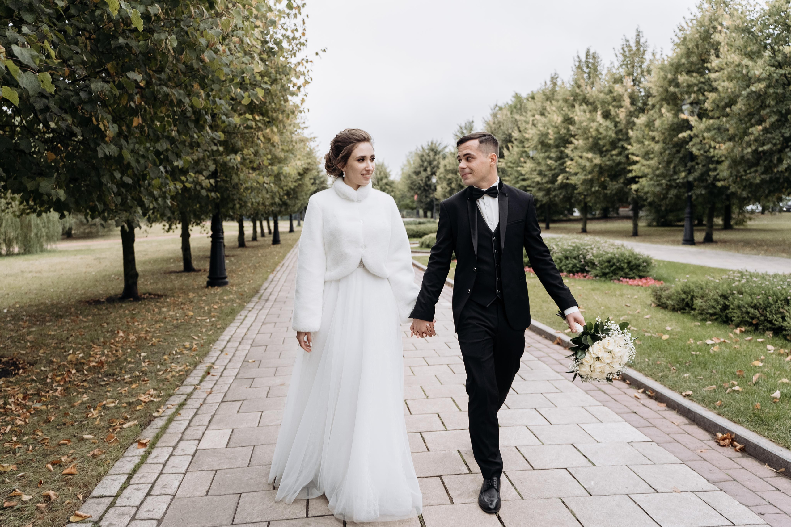 Индивидуальный и семейный фотограф в Москве и городе Видное. Свадебный фотограф в Москве. Свадебный фотограф в Московской области. Свадебная фотосессия 2023. Заказать свадебную фотосессию. Фотограф недорого. Красивые свадебные фотографии. Душевный фотограф. Фотограф Видное. Фотограф Домодедово. Фотограф Бутово. Фотограф Москва. Фотограф Царицыно. Свадебная фотосессия в Царицыно. Семейная фотосессия. Контент-фотосессия в Москве. Контент-фотограф. Визуал для эксперта. 