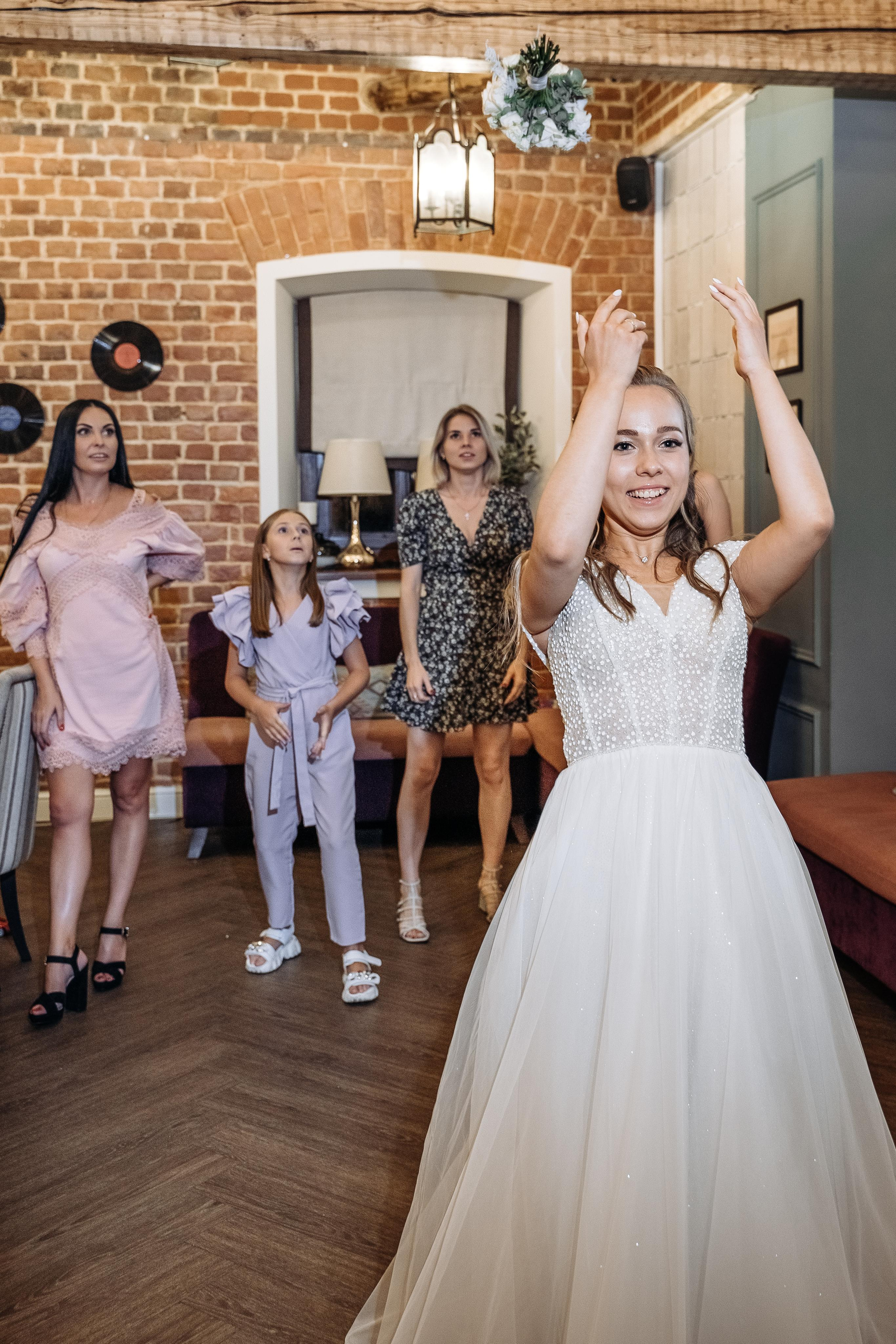 Индивидуальный и семейный фотограф в Москве и городе Видное. Свадебный фотограф в Москве. Свадебный фотограф в Московской области. Свадебная фотосессия 2023. Заказать свадебную фотосессию. Фотограф недорого. Красивые свадебные фотографии. Душевный фотограф. Фотограф Видное. Фотограф Домодедово. Фотограф Бутово. Фотограф Москва. Фотограф Царицыно. Свадебная фотосессия в Царицыно. Семейная фотосессия. Контент-фотосессия в Москве. Контент-фотограф. Визуал для эксперта. 