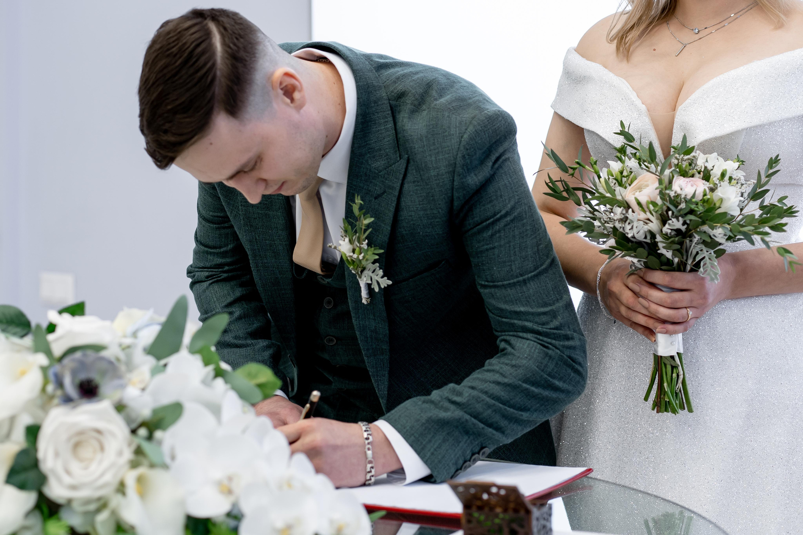 Индивидуальный и семейный фотограф в Москве и городе Видное. Свадебный фотограф в Москве. Свадебный фотограф в Московской области. Свадебная фотосессия 2023. Заказать свадебную фотосессию. Фотограф недорого. Красивые свадебные фотографии. Душевный фотограф. Фотограф Видное. Фотограф Домодедово. Фотограф Бутово. Фотограф Москва. Фотограф Царицыно. Свадебная фотосессия в Царицыно. Семейная фотосессия. Контент-фотосессия в Москве. Контент-фотограф. Визуал для эксперта. 