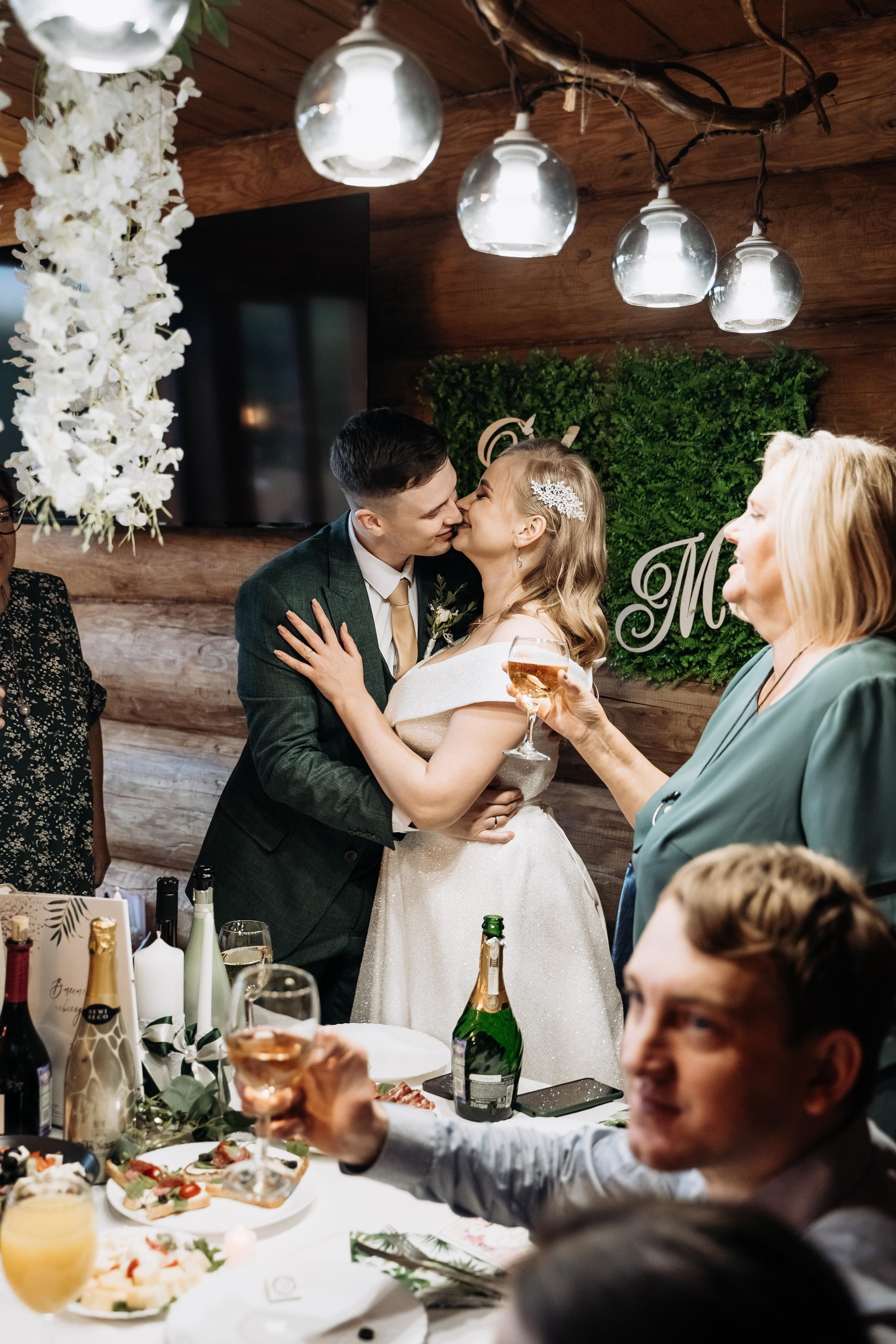 Индивидуальный и семейный фотограф в Москве и городе Видное. Свадебный фотограф в Москве. Свадебный фотограф в Московской области. Свадебная фотосессия 2023. Заказать свадебную фотосессию. Фотограф недорого. Красивые свадебные фотографии. Душевный фотограф. Фотограф Видное. Фотограф Домодедово. Фотограф Бутово. Фотограф Москва. Фотограф Царицыно. Свадебная фотосессия в Царицыно. Семейная фотосессия. Контент-фотосессия в Москве. Контент-фотограф. Визуал для эксперта. 