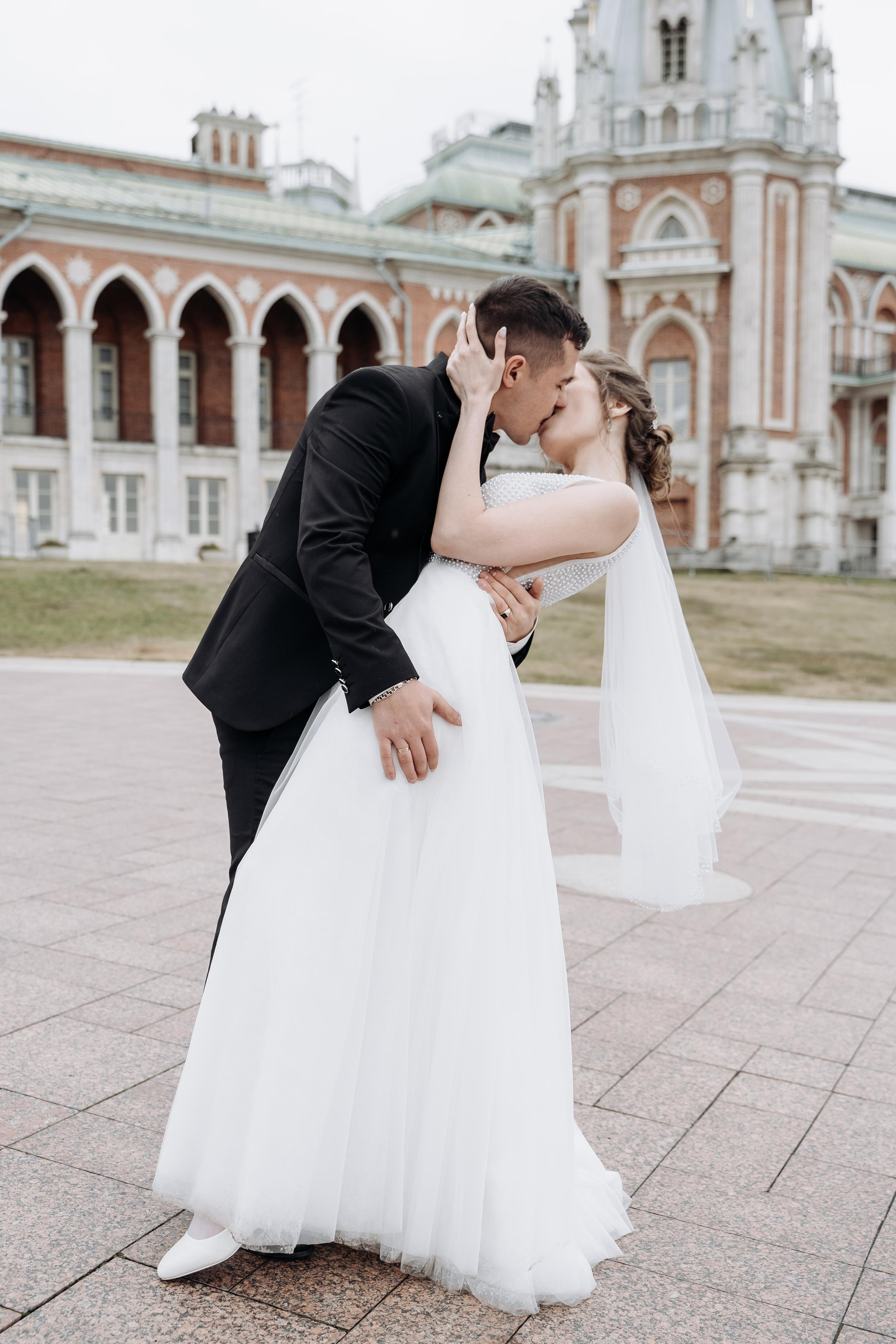 Индивидуальный и семейный фотограф в Москве и городе Видное. Свадебный фотограф в Москве. Свадебный фотограф в Московской области. Свадебная фотосессия 2023. Заказать свадебную фотосессию. Фотограф недорого. Красивые свадебные фотографии. Душевный фотограф. Фотограф Видное. Фотограф Домодедово. Фотограф Бутово. Фотограф Москва. Фотограф Царицыно. Свадебная фотосессия в Царицыно. Семейная фотосессия. Контент-фотосессия в Москве. Контент-фотограф. Визуал для эксперта. 