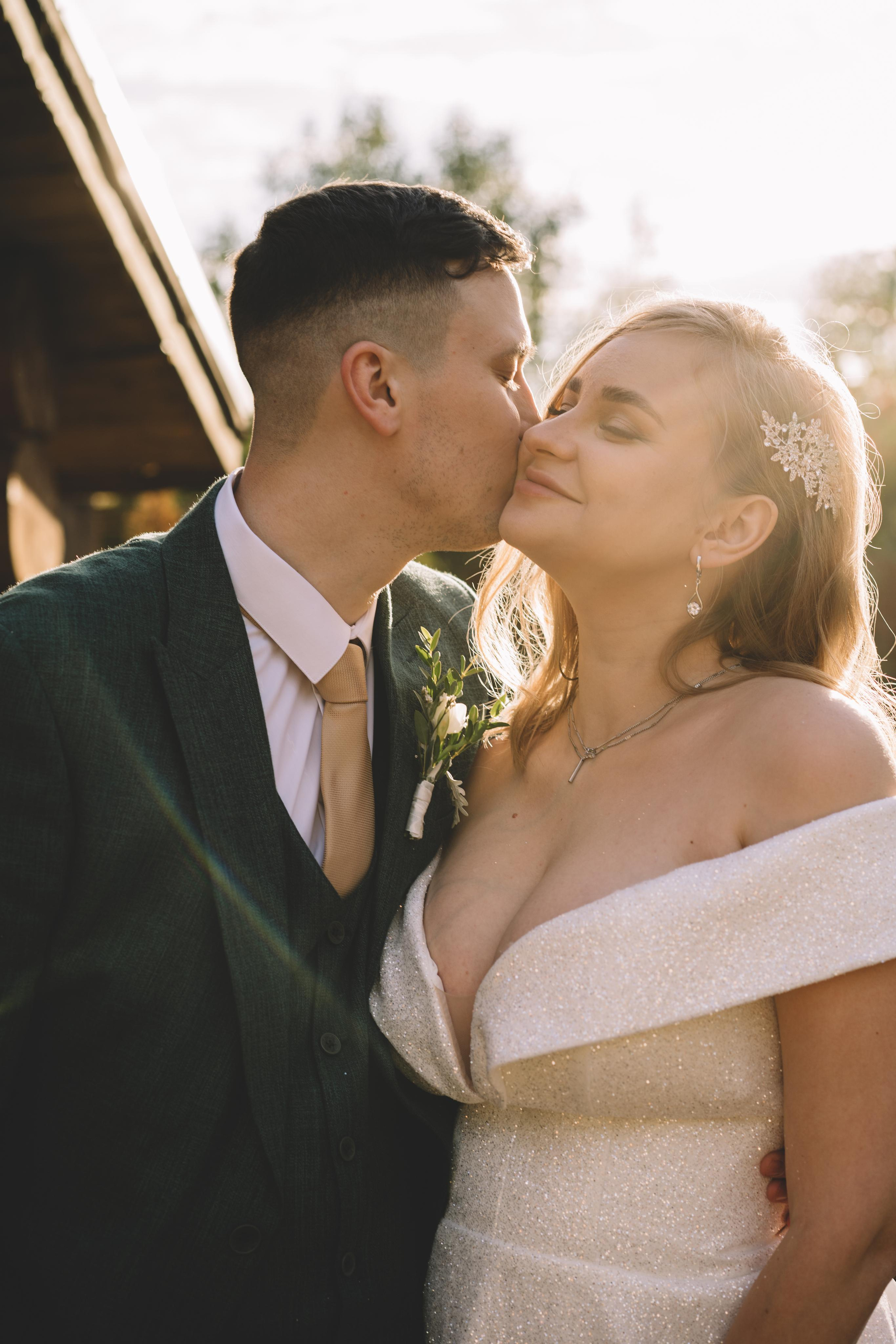 Индивидуальный и семейный фотограф в Москве и городе Видное. Свадебный фотограф в Москве. Свадебный фотограф в Московской области. Свадебная фотосессия 2023. Заказать свадебную фотосессию. Фотограф недорого. Красивые свадебные фотографии. Душевный фотограф. Фотограф Видное. Фотограф Домодедово. Фотограф Бутово. Фотограф Москва. Фотограф Царицыно. Свадебная фотосессия в Царицыно. Семейная фотосессия. Контент-фотосессия в Москве. Контент-фотограф. Визуал для эксперта. 