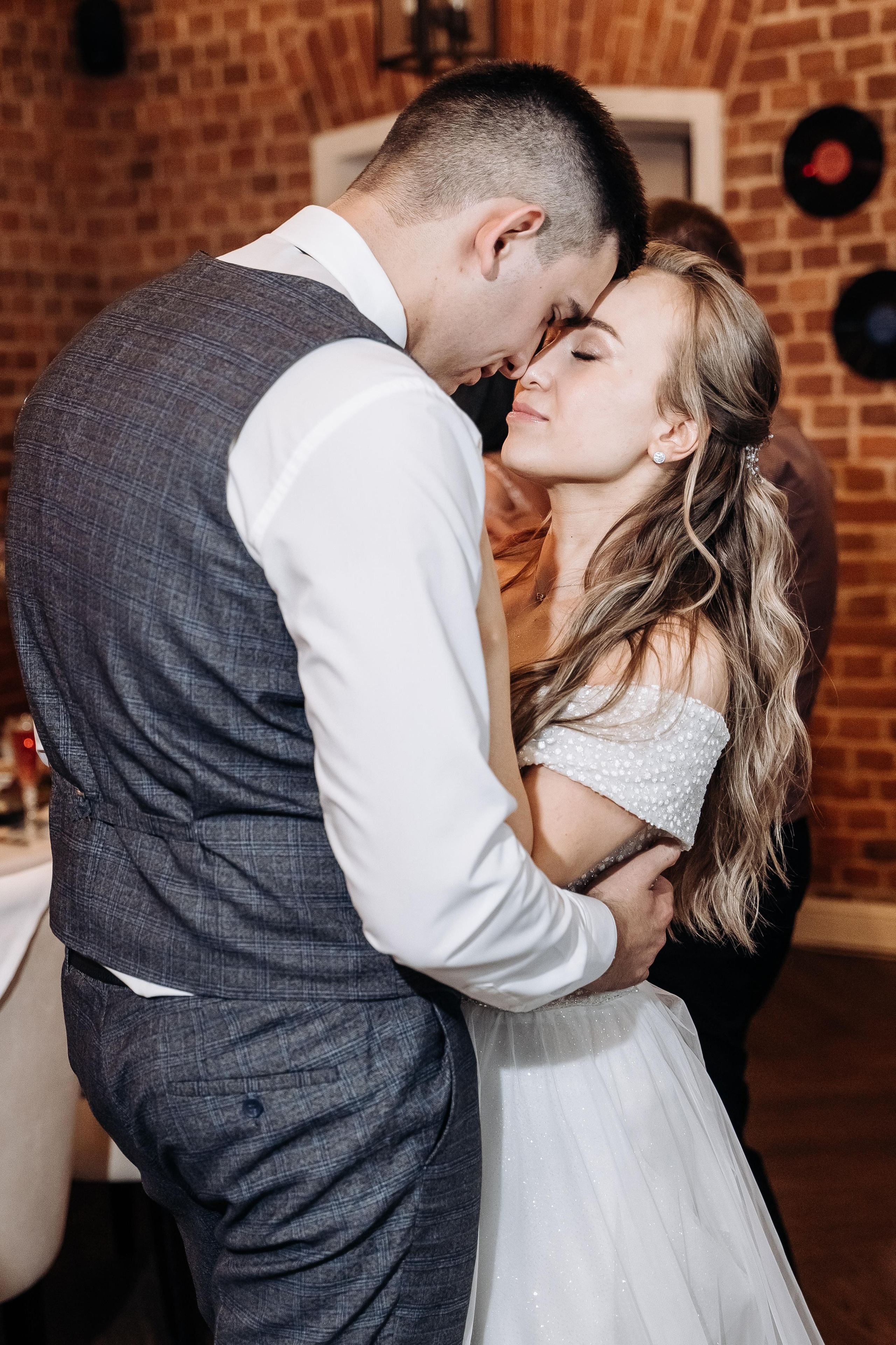 Индивидуальный и семейный фотограф в Москве и городе Видное. Свадебный фотограф в Москве. Свадебный фотограф в Московской области. Свадебная фотосессия 2023. Заказать свадебную фотосессию. Фотограф недорого. Красивые свадебные фотографии. Душевный фотограф. Фотограф Видное. Фотограф Домодедово. Фотограф Бутово. Фотограф Москва. Фотограф Царицыно. Свадебная фотосессия в Царицыно. Семейная фотосессия. Контент-фотосессия в Москве. Контент-фотограф. Визуал для эксперта. 