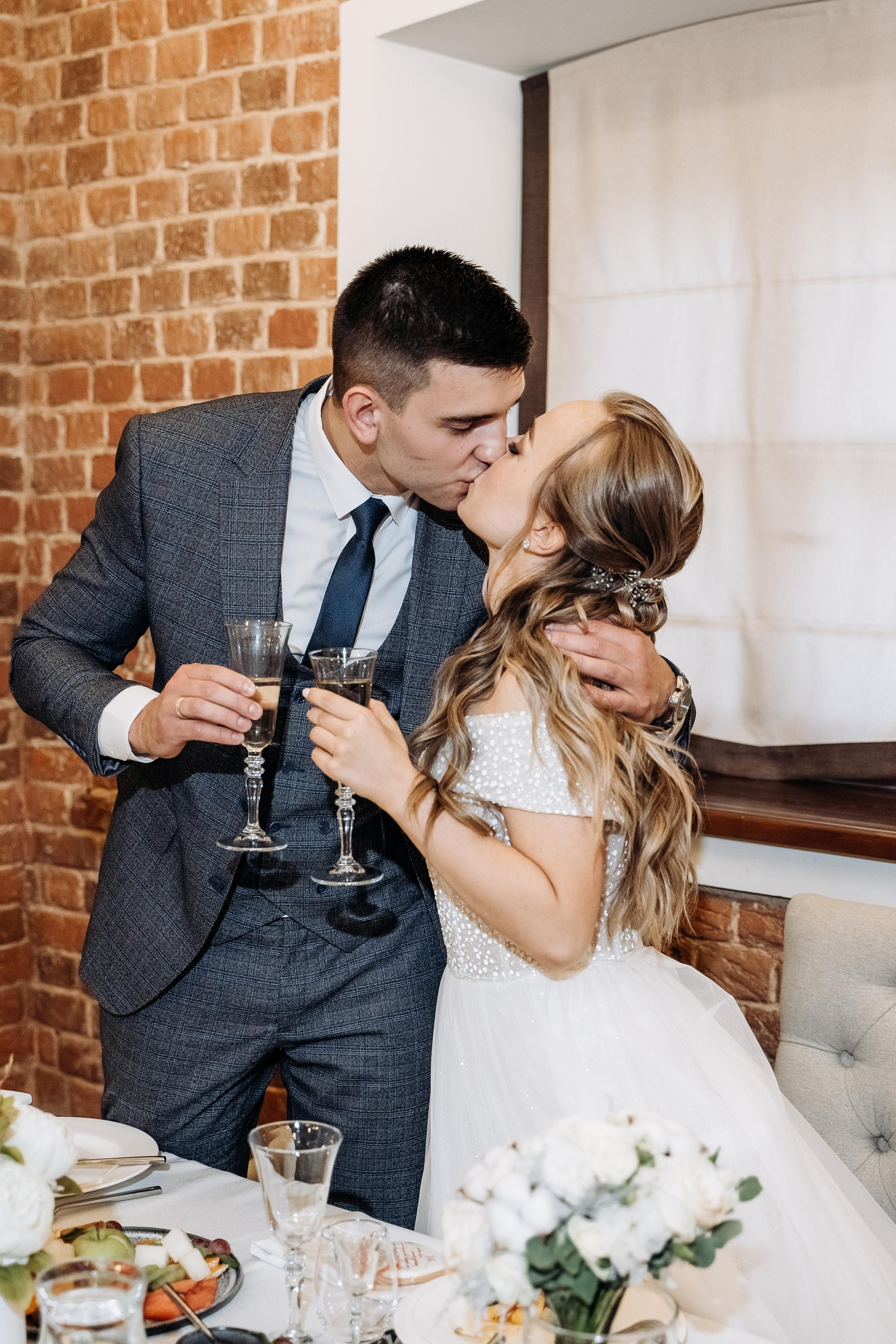 Индивидуальный и семейный фотограф в Москве и городе Видное. Свадебный фотограф в Москве. Свадебный фотограф в Московской области. Свадебная фотосессия 2023. Заказать свадебную фотосессию. Фотограф недорого. Красивые свадебные фотографии. Душевный фотограф. Фотограф Видное. Фотограф Домодедово. Фотограф Бутово. Фотограф Москва. Фотограф Царицыно. Свадебная фотосессия в Царицыно. Семейная фотосессия. Контент-фотосессия в Москве. Контент-фотограф. Визуал для эксперта. 