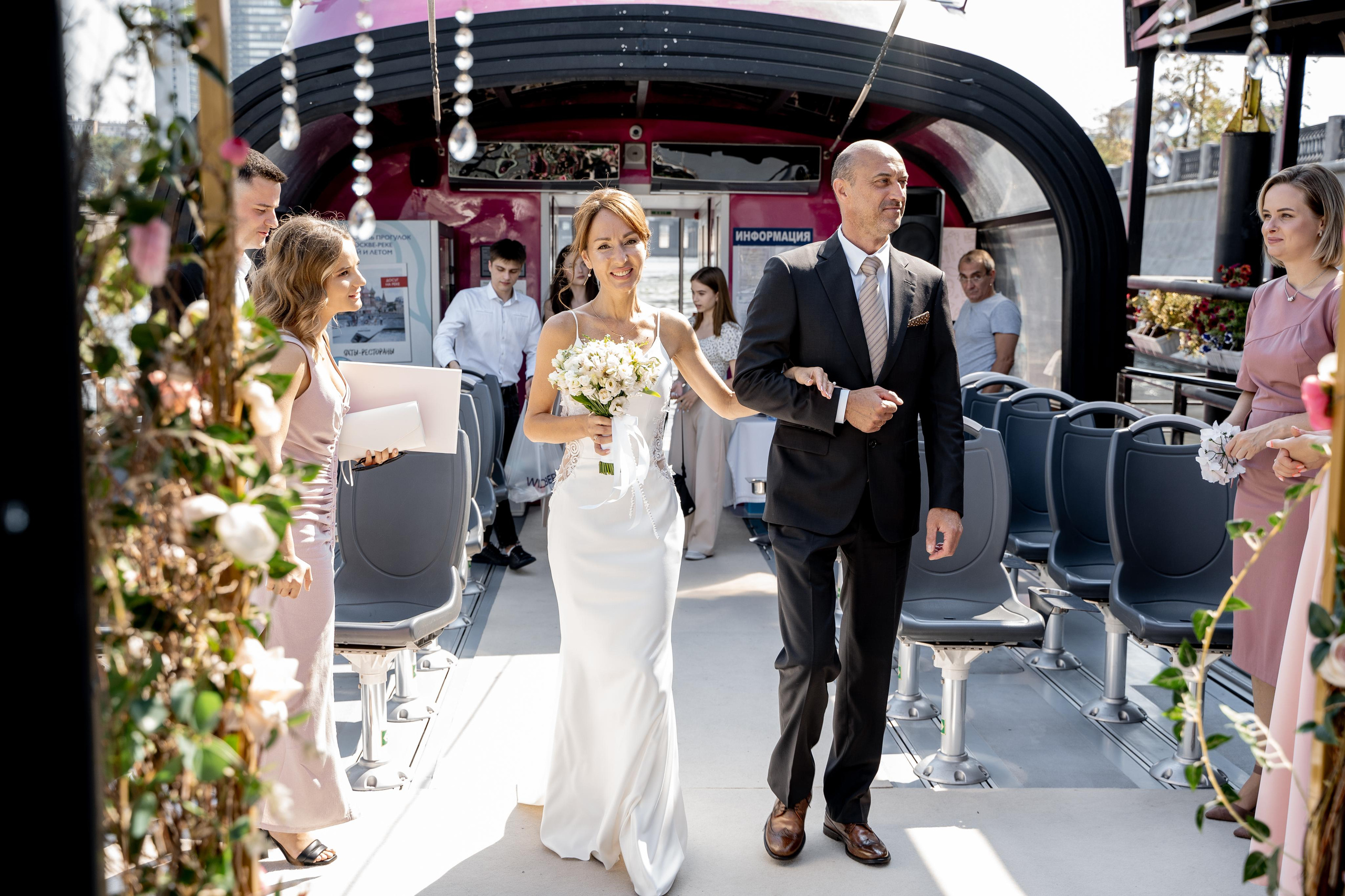 Индивидуальный и семейный фотограф в Москве и городе Видное. Свадебный фотограф в Москве. Свадебный фотограф в Московской области. Свадебная фотосессия 2023. Заказать свадебную фотосессию. Фотограф недорого. Красивые свадебные фотографии. Душевный фотограф. Фотограф Видное. Фотограф Домодедово. Фотограф Бутово. Фотограф Москва. Фотограф Царицыно. Свадебная фотосессия в Царицыно. Семейная фотосессия. Контент-фотосессия в Москве. Контент-фотограф. Визуал для эксперта. 