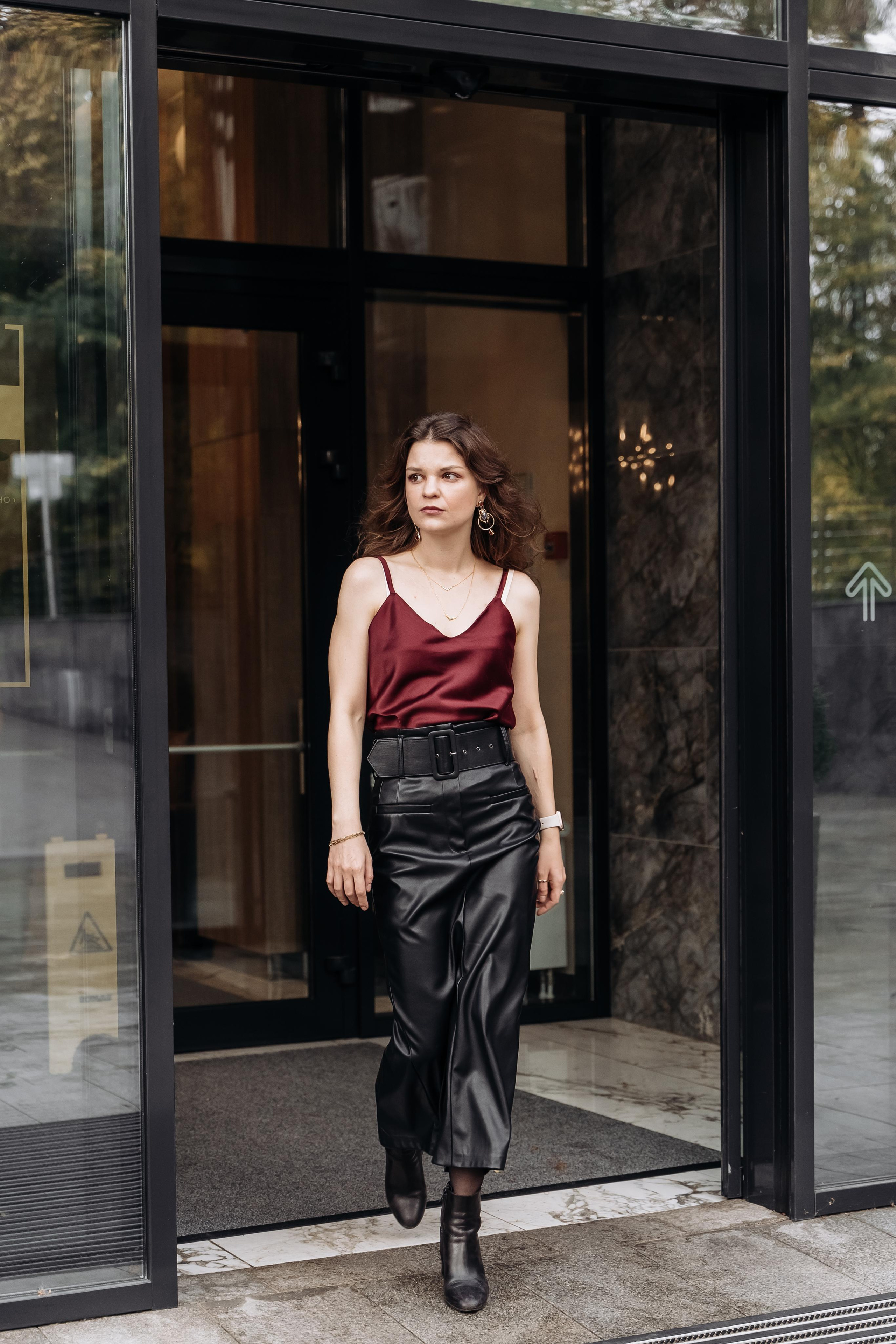 Женский фотограф в Москве и Московской области. Женская фотосессия. Женственные фотографии. Фотографии красивых женщин. Красивая стильная женская фотосессия. Контент-фотосессия. Визуал для блога.